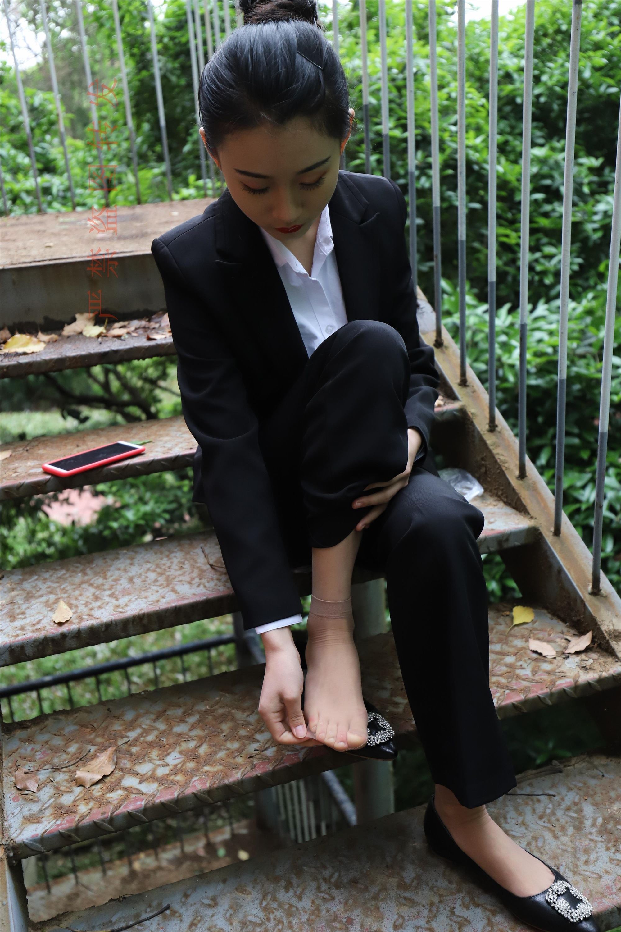 大西瓜套图  2018 4月活动 模特一 制服长裤1