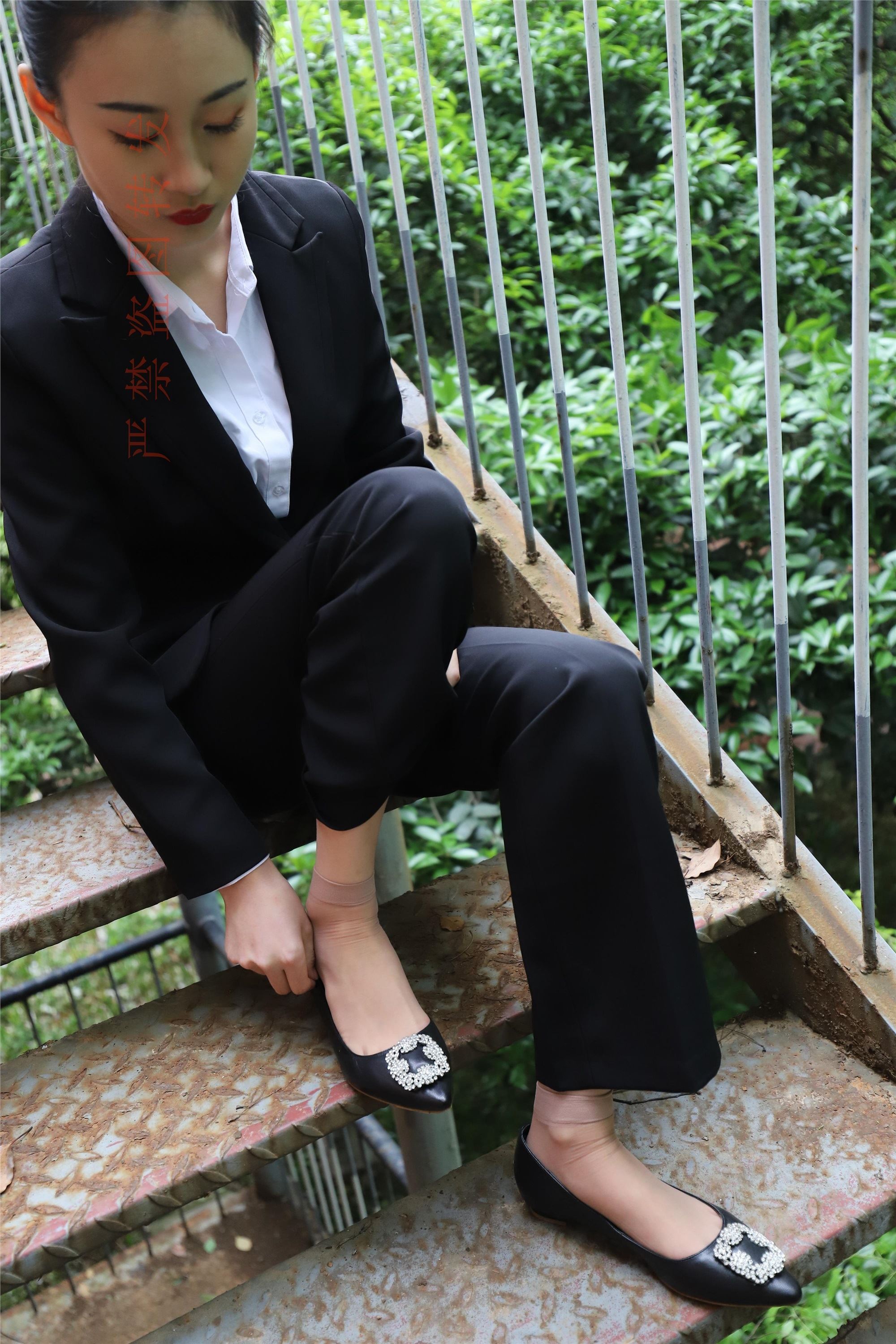 大西瓜套图  2018 4月活动 模特一 制服长裤1