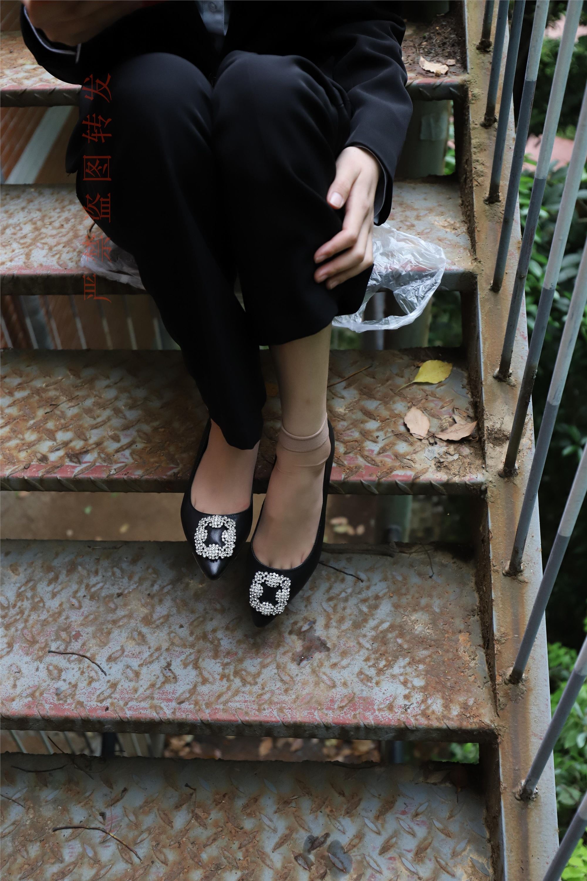 大西瓜套图  2018 4月活动 模特一 制服长裤2