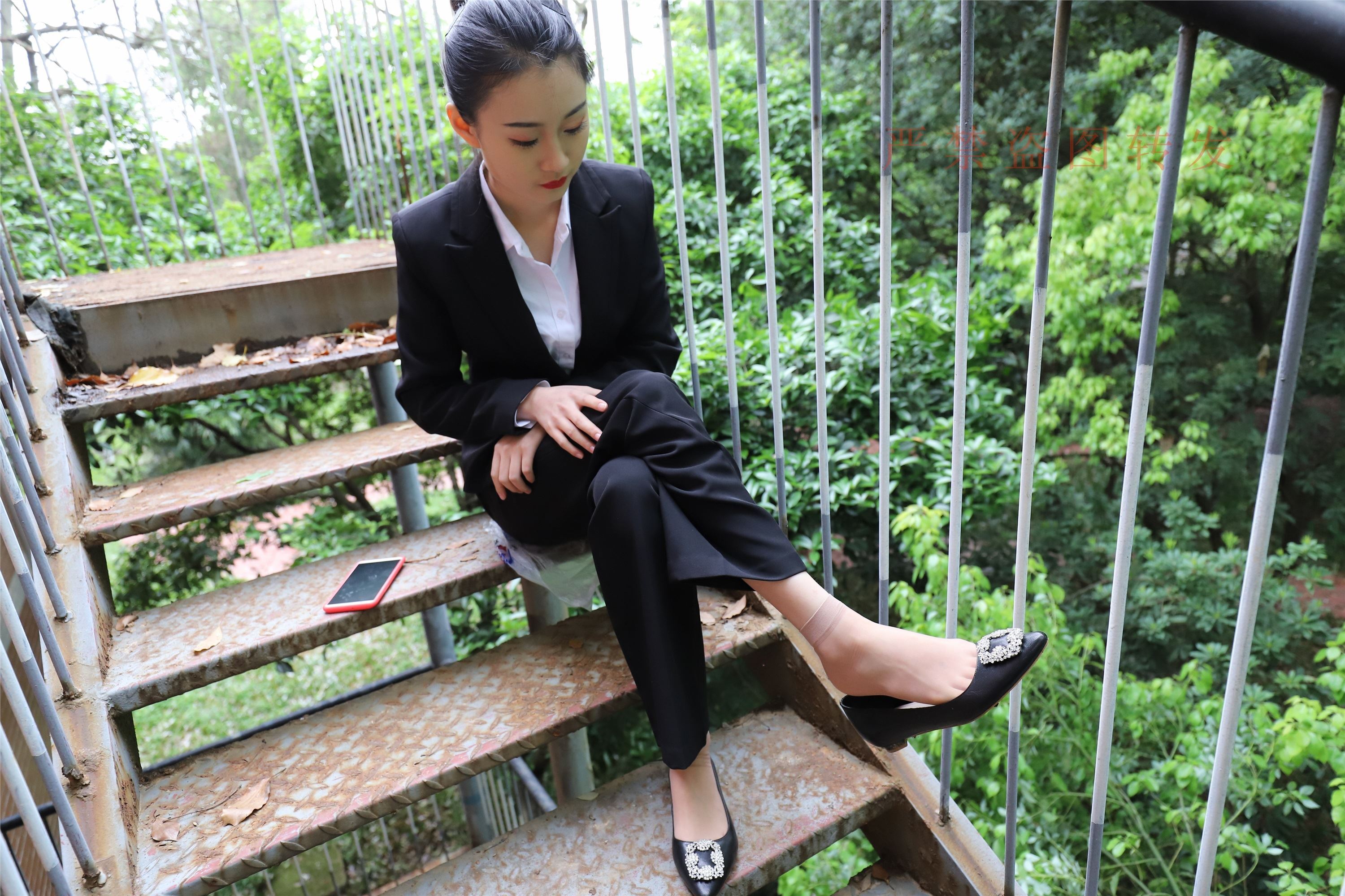 大西瓜套图  2018 4月活动 模特一 制服长裤2