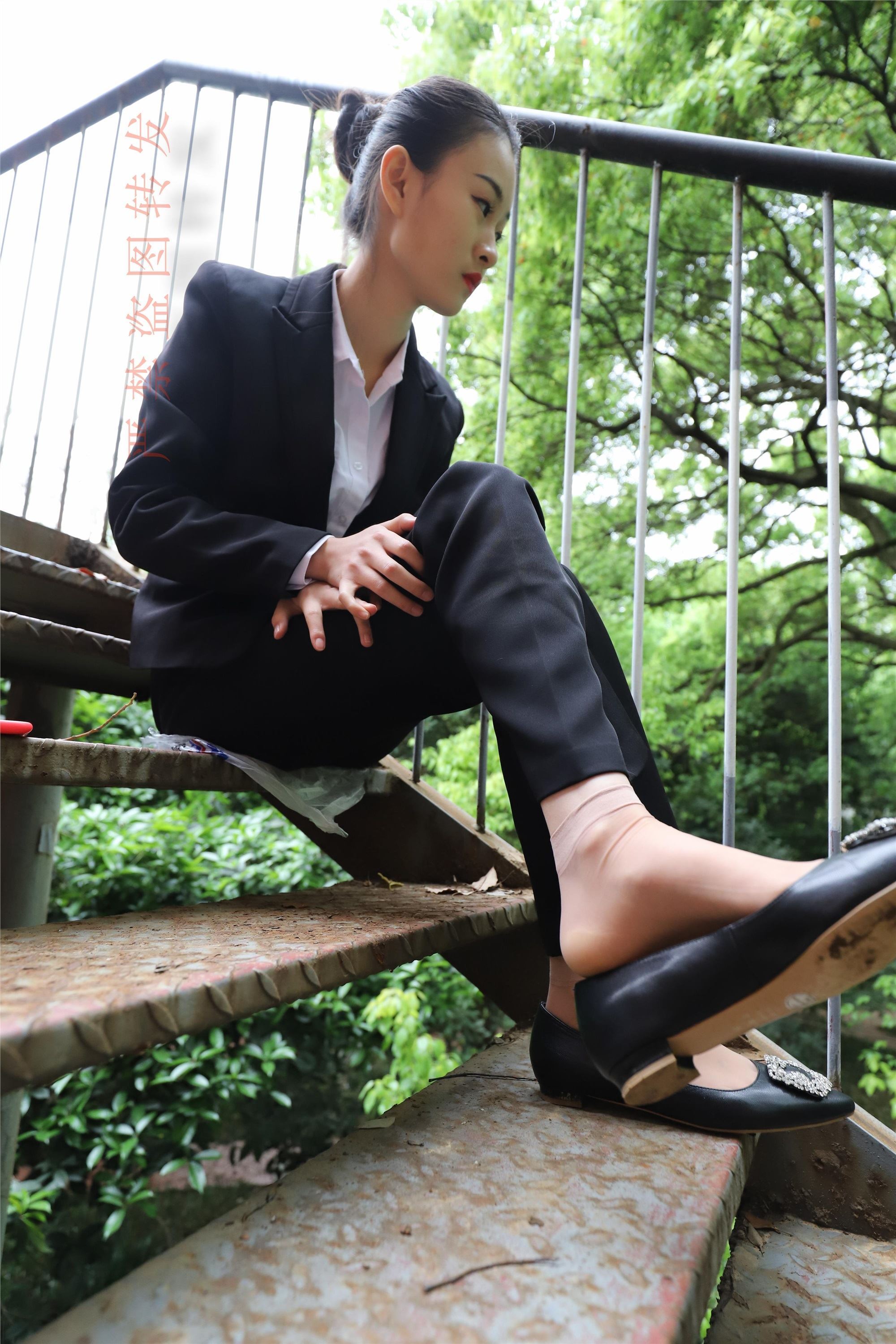 大西瓜套图  2018 4月活动 模特一 制服长裤2