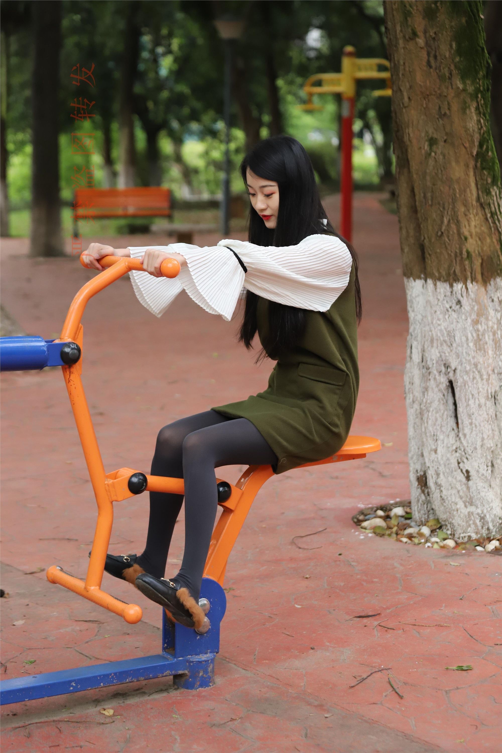 大西瓜套图  2018 4月活动 模特一灰厚2