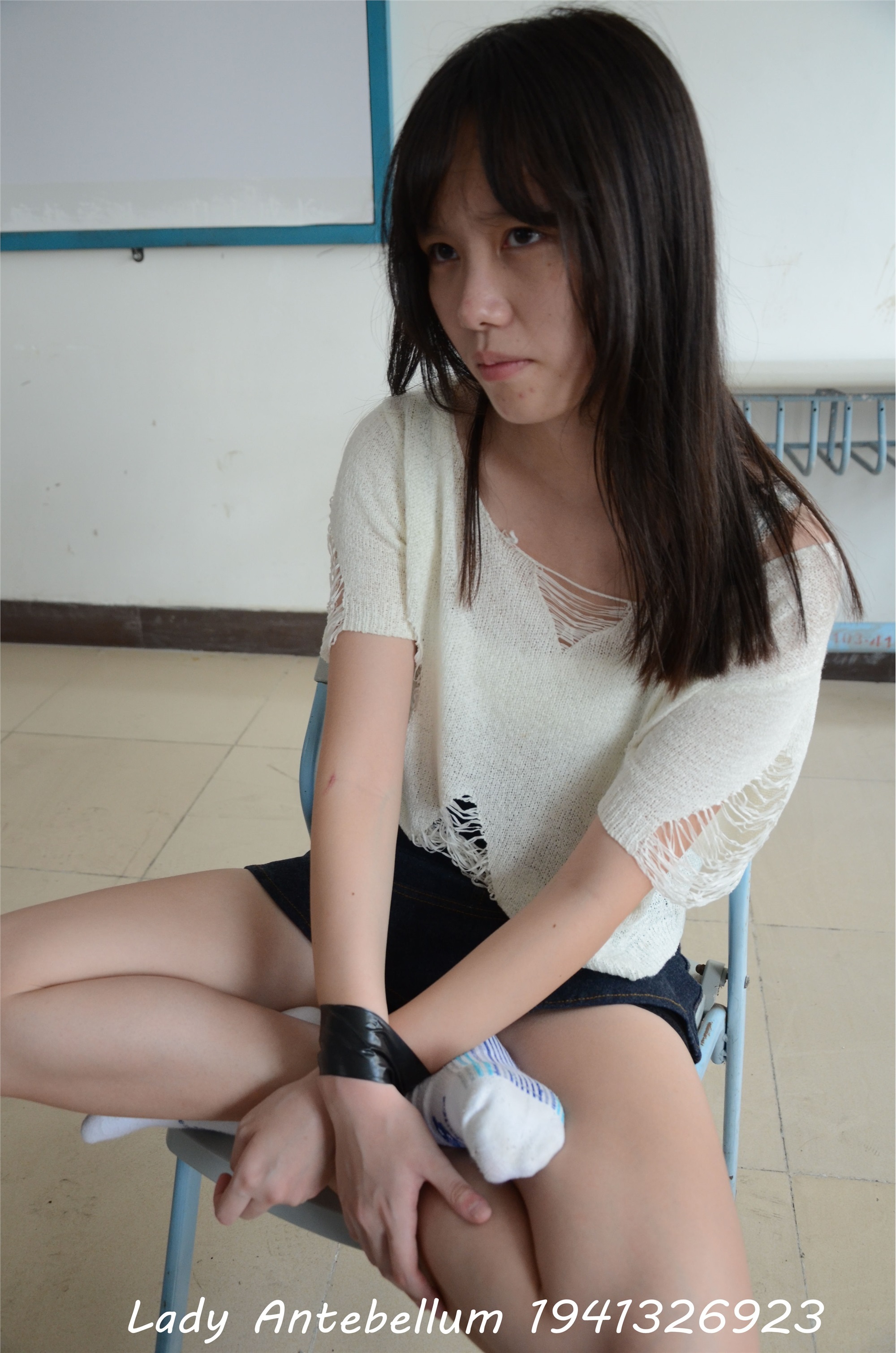 战前女神  恋足美腿棉袜女神级摄影套图 096