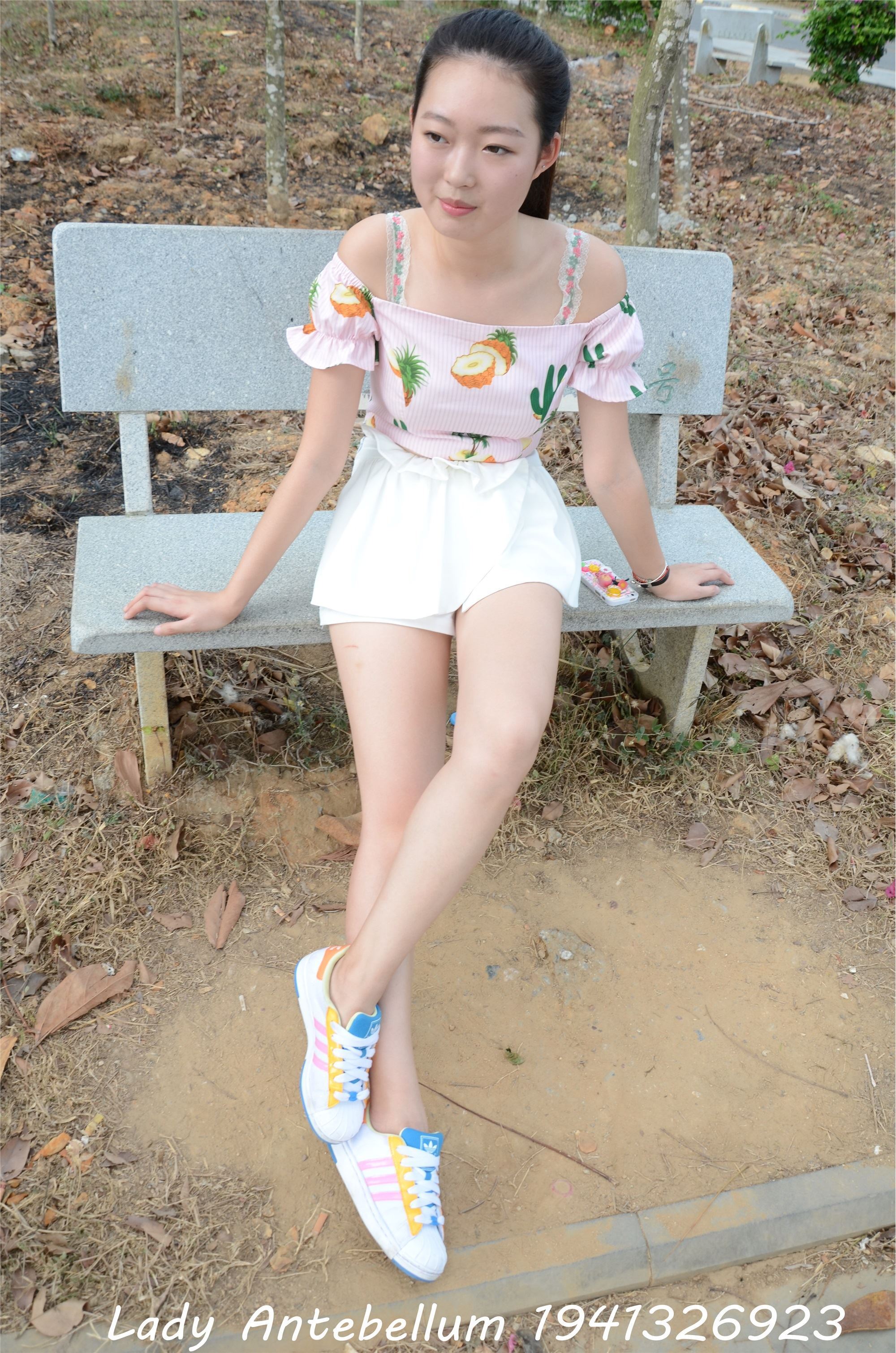 战前女神  恋足美腿棉袜女神级摄影套图 097