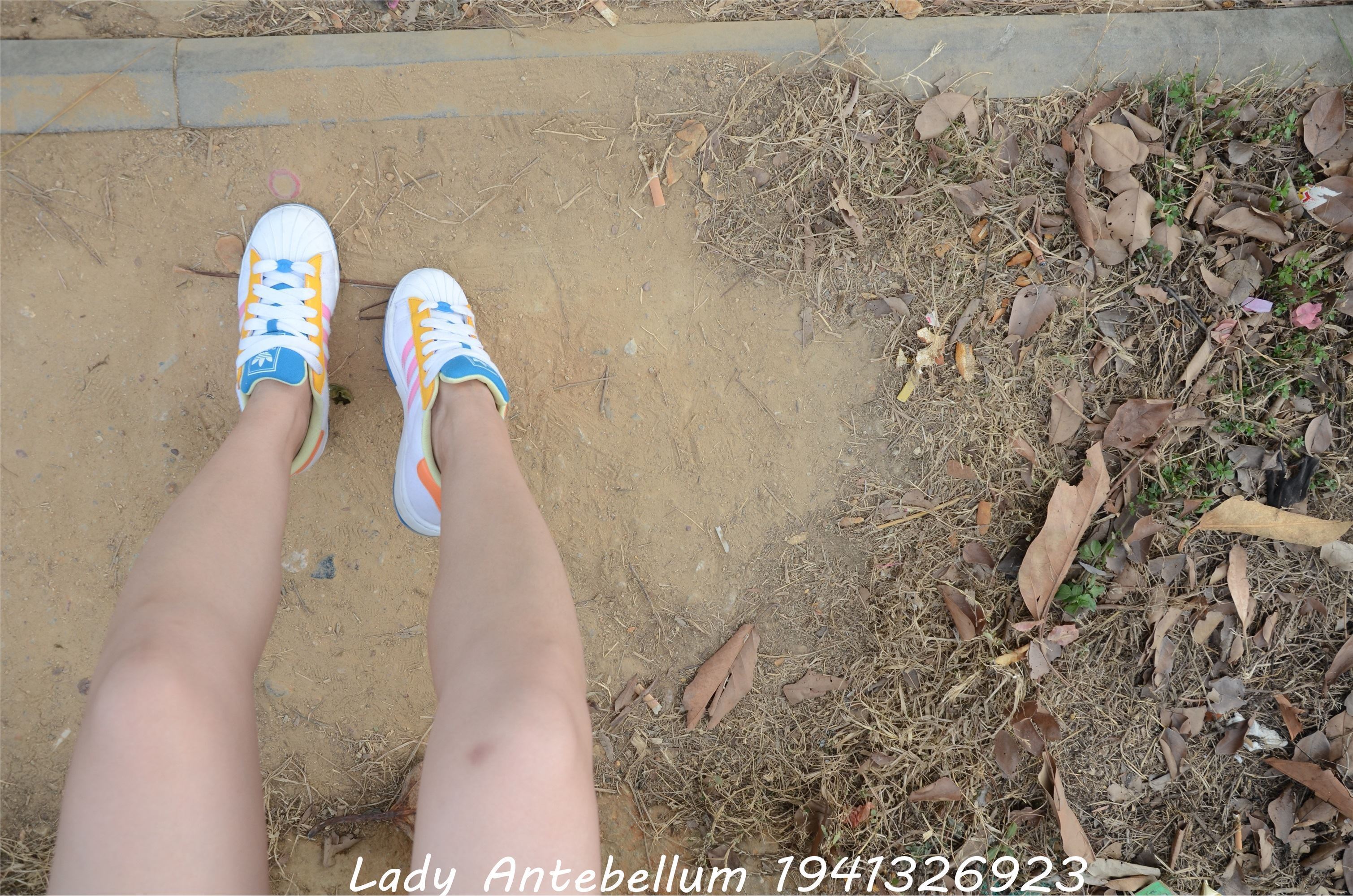 战前女神  恋足美腿棉袜女神级摄影套图 097