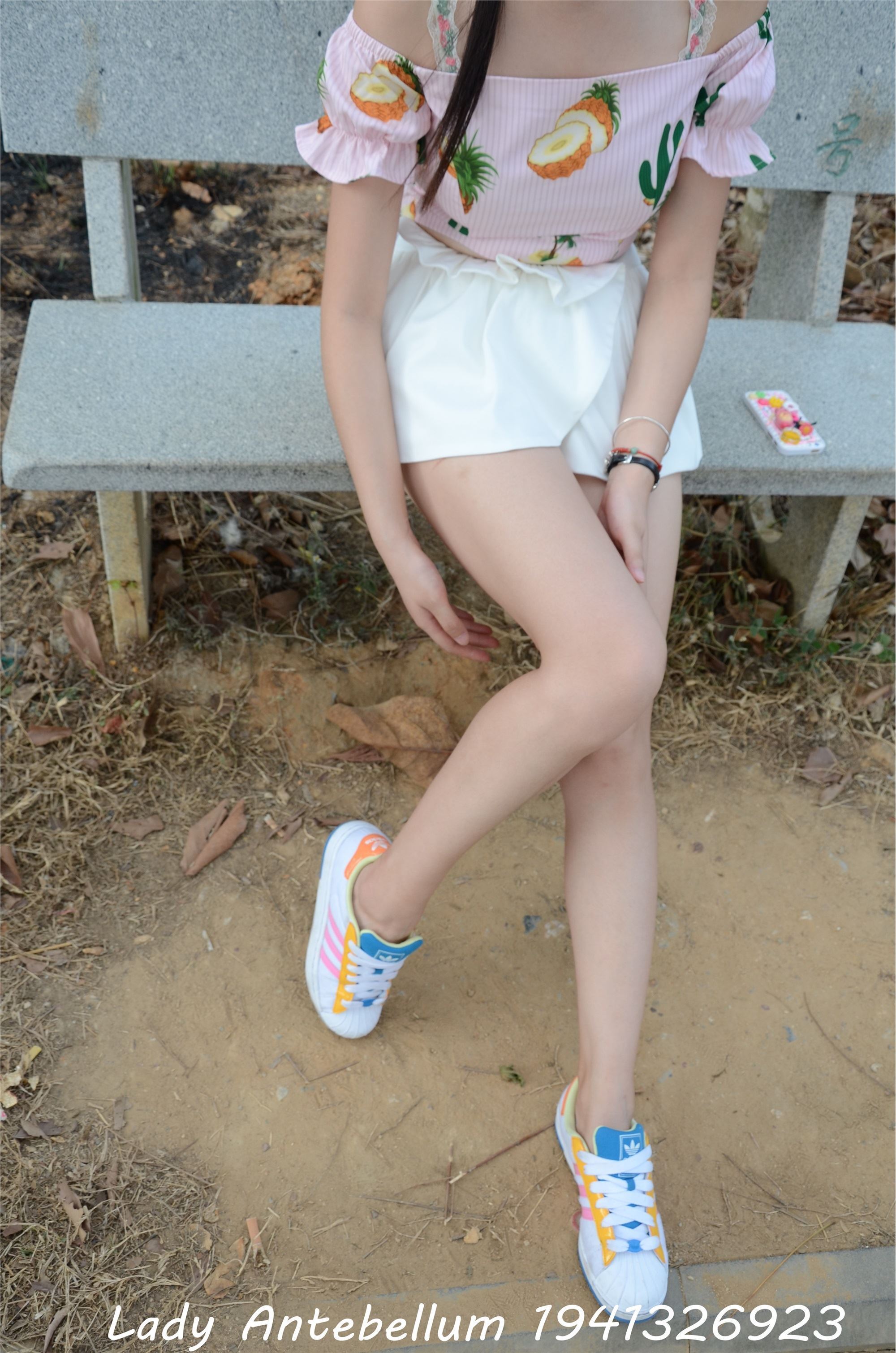 战前女神  恋足美腿棉袜女神级摄影套图 097