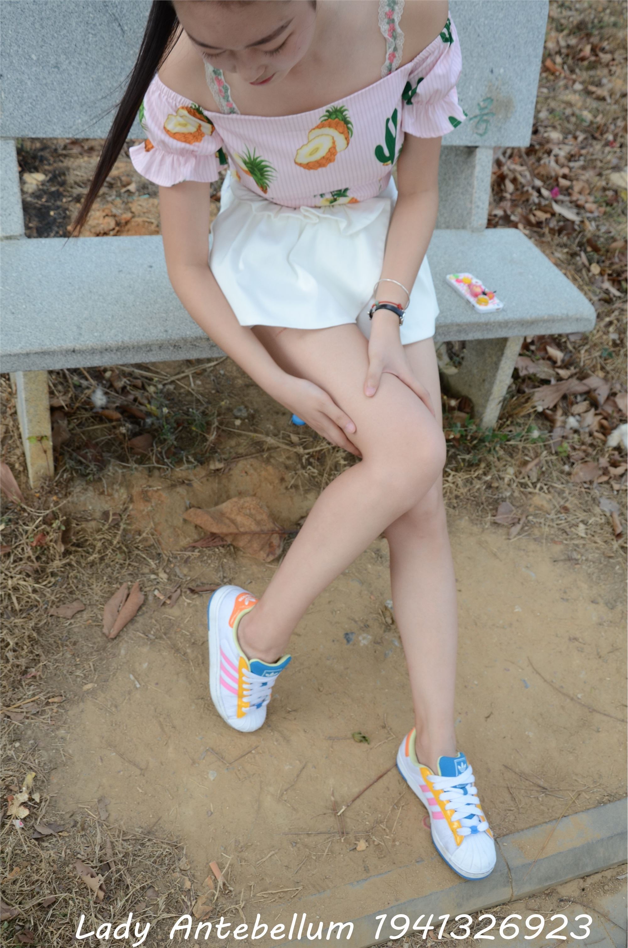 战前女神  恋足美腿棉袜女神级摄影套图 097