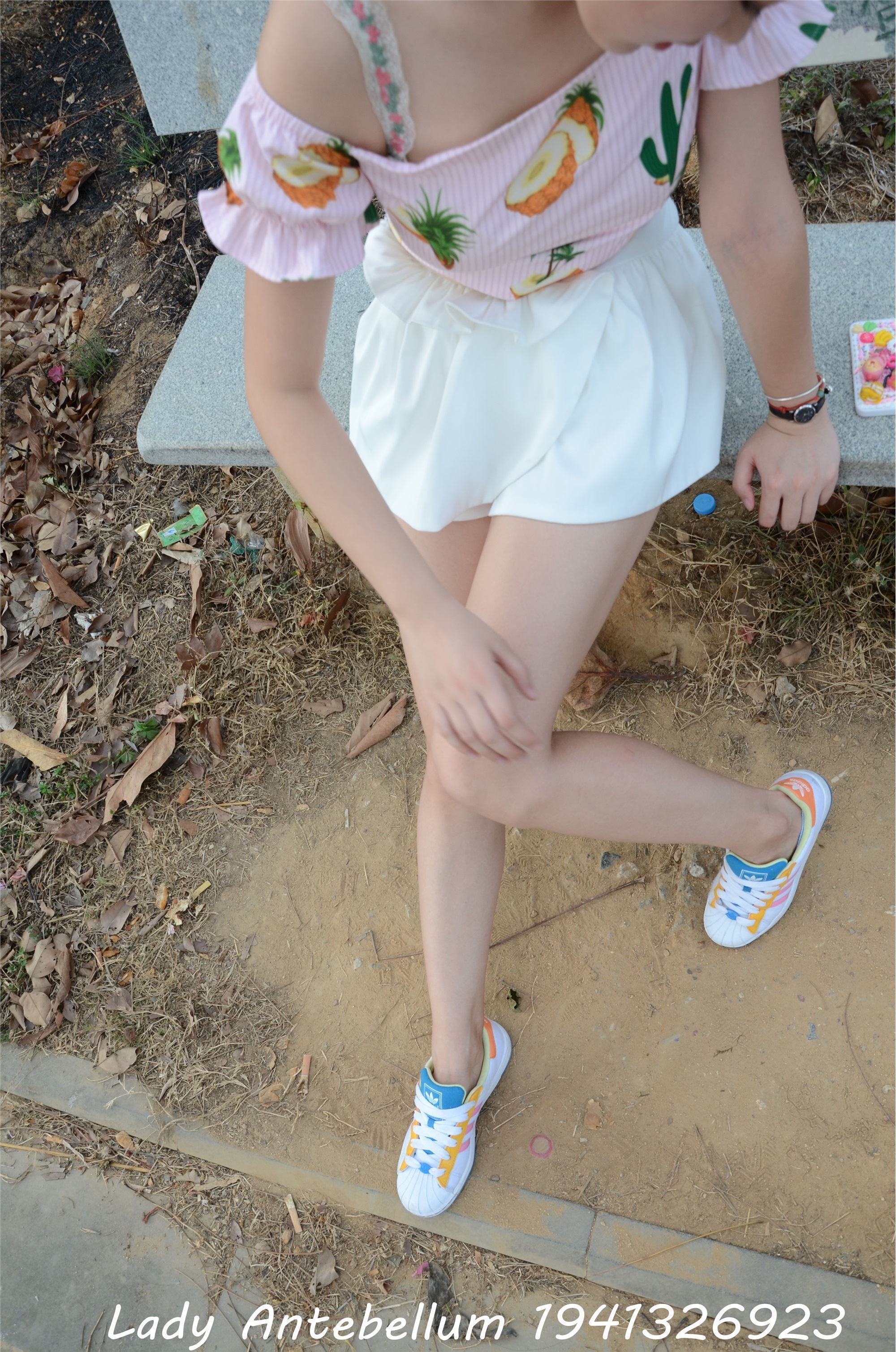 战前女神  恋足美腿棉袜女神级摄影套图 097