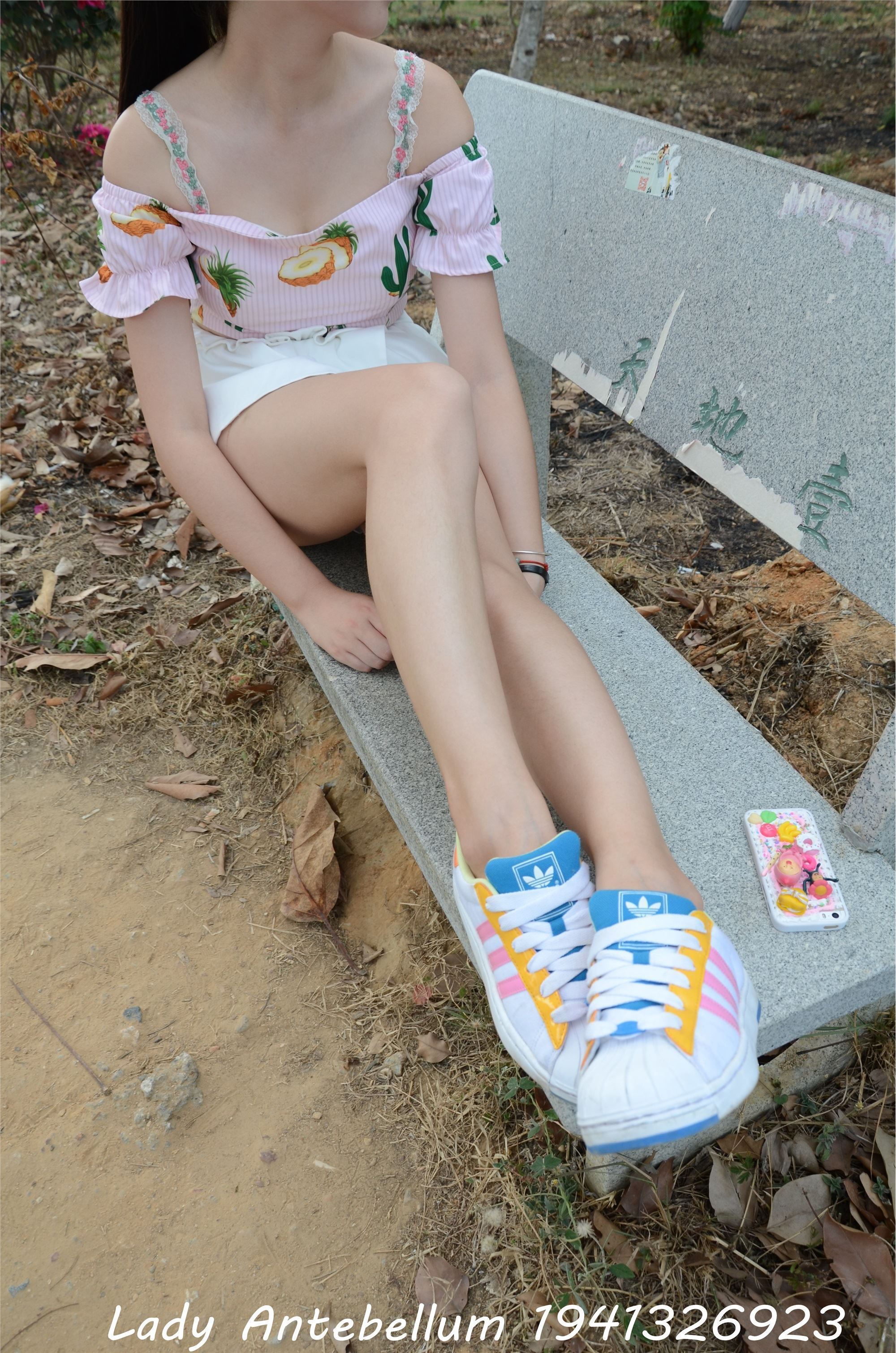 战前女神  恋足美腿棉袜女神级摄影套图 097