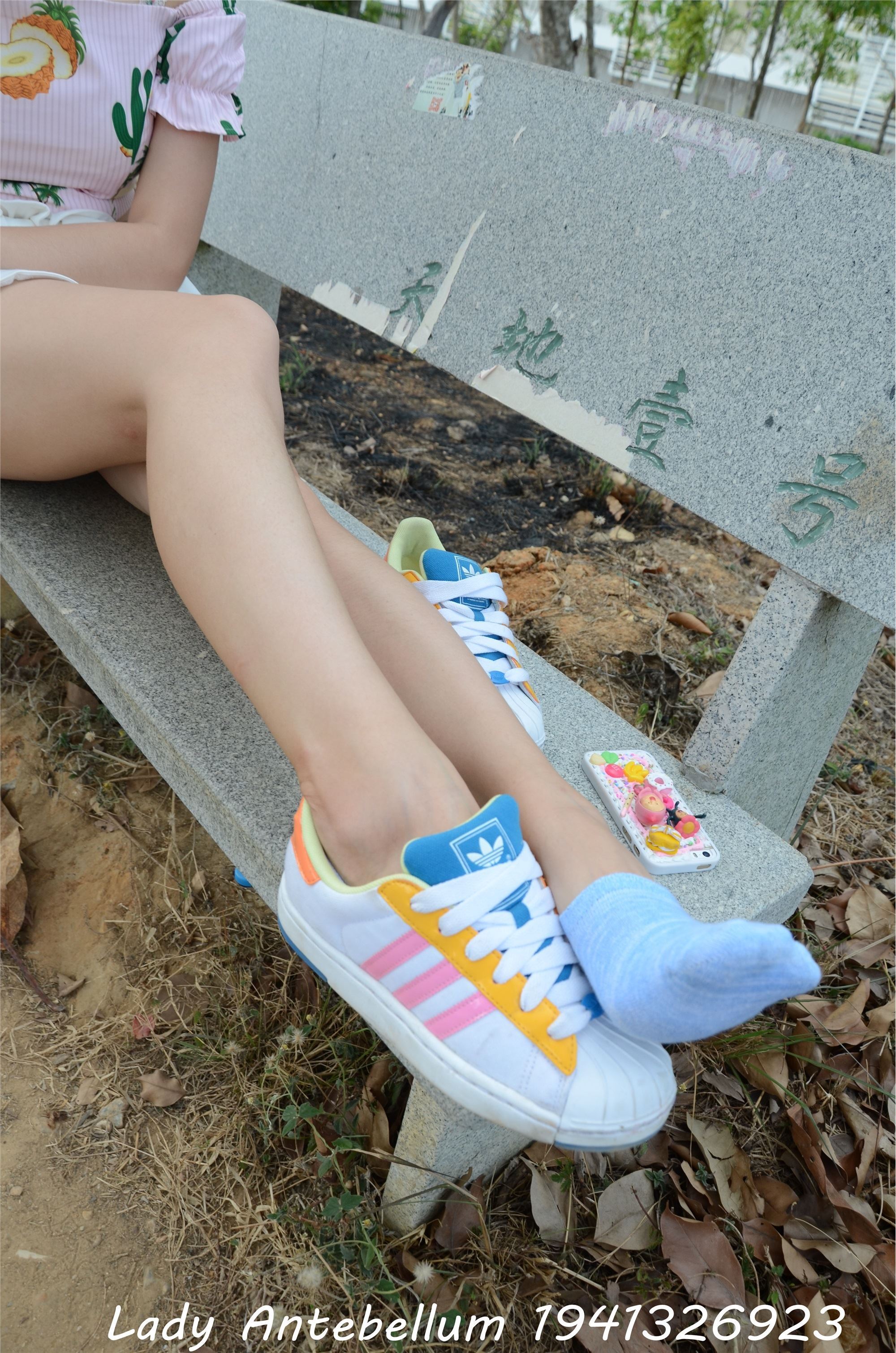 战前女神  恋足美腿棉袜女神级摄影套图 097