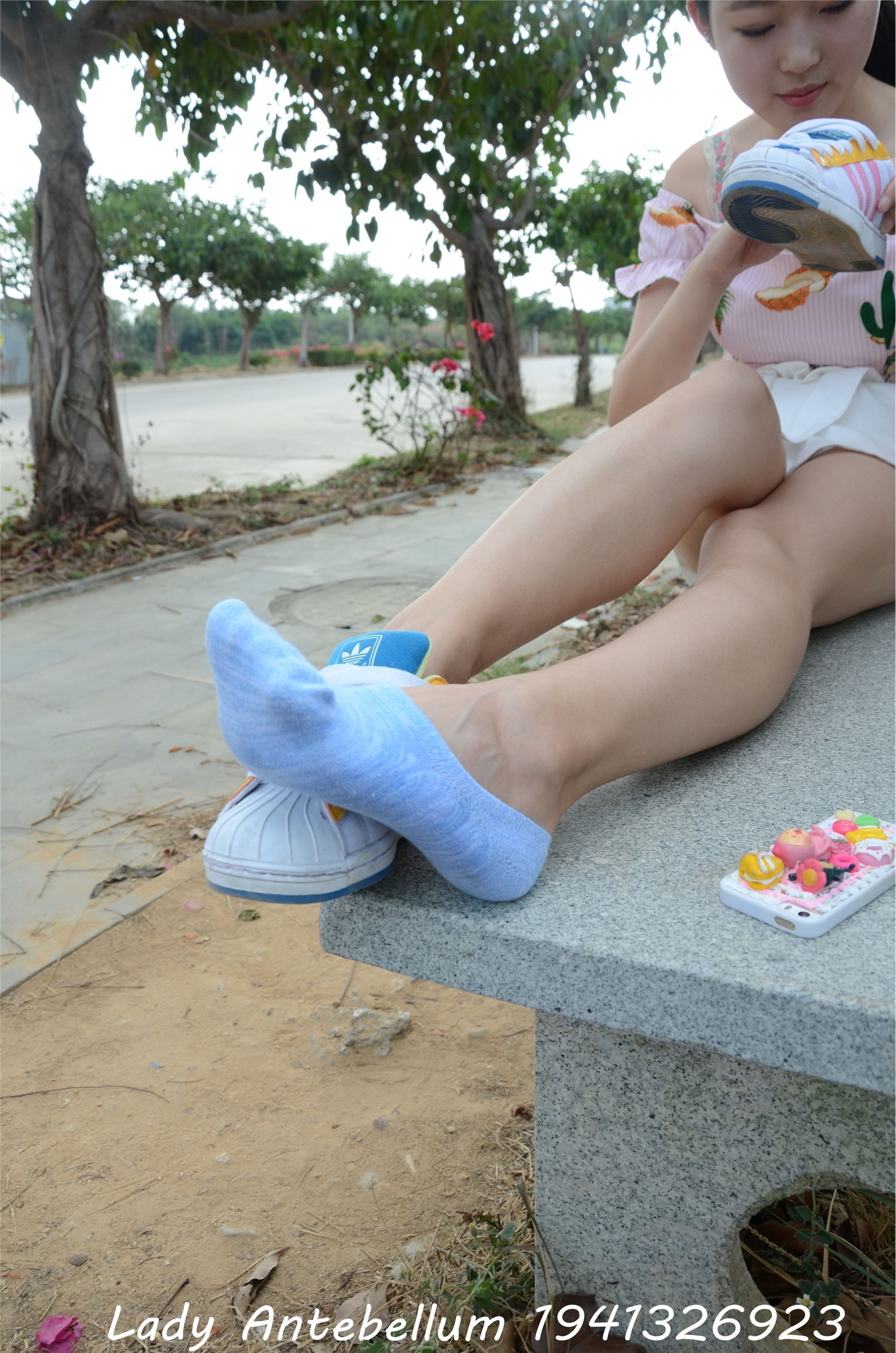 战前女神  恋足美腿棉袜女神级摄影套图 097