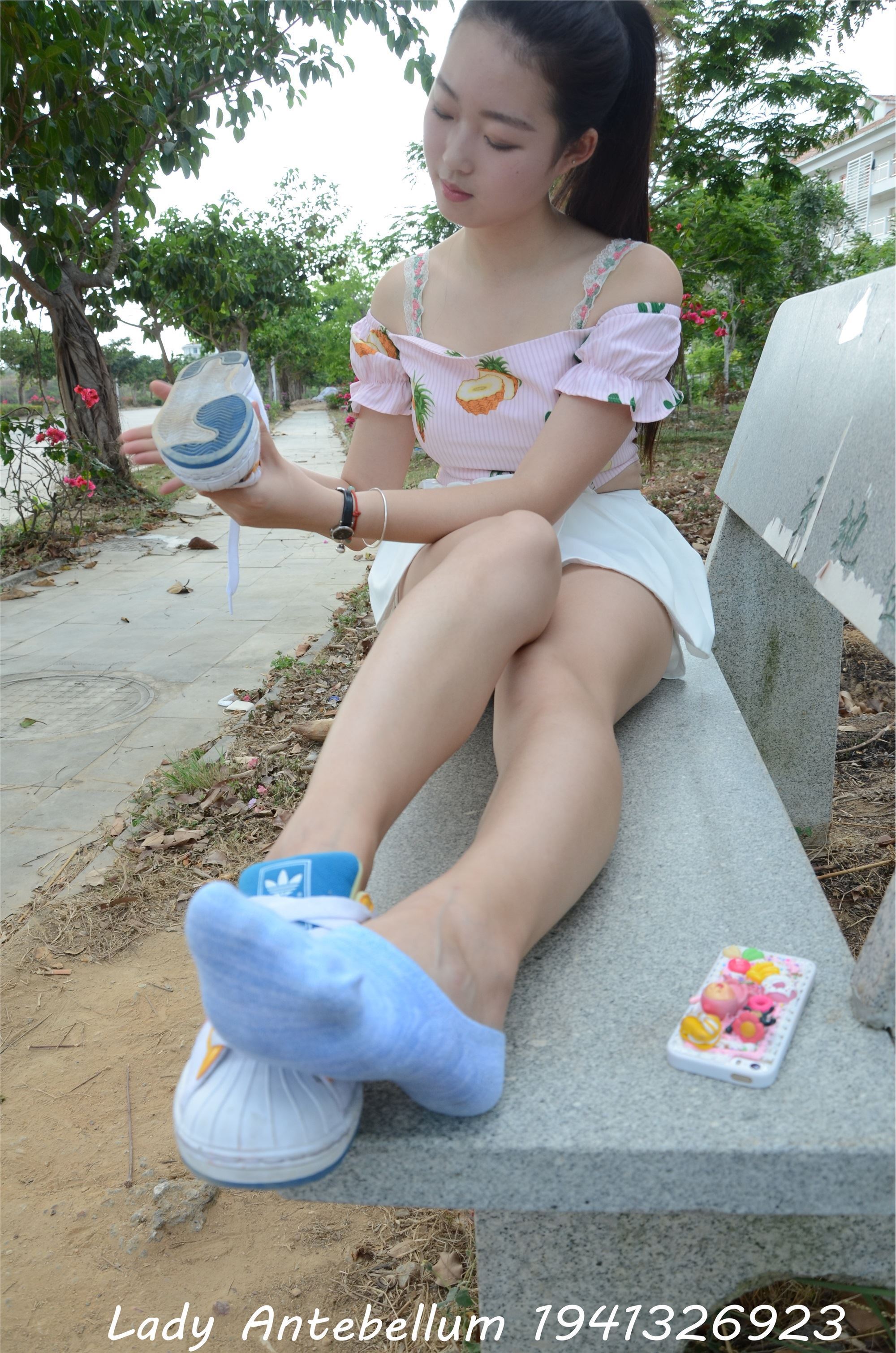 战前女神  恋足美腿棉袜女神级摄影套图 097