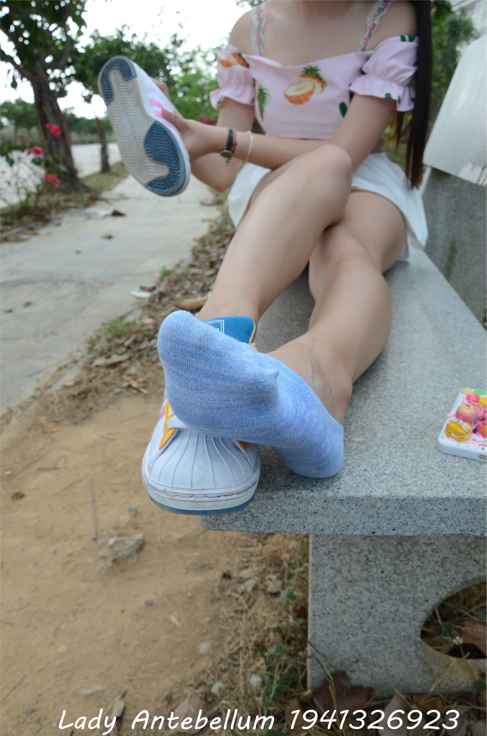 战前女神  恋足美腿棉袜女神级摄影套图 097