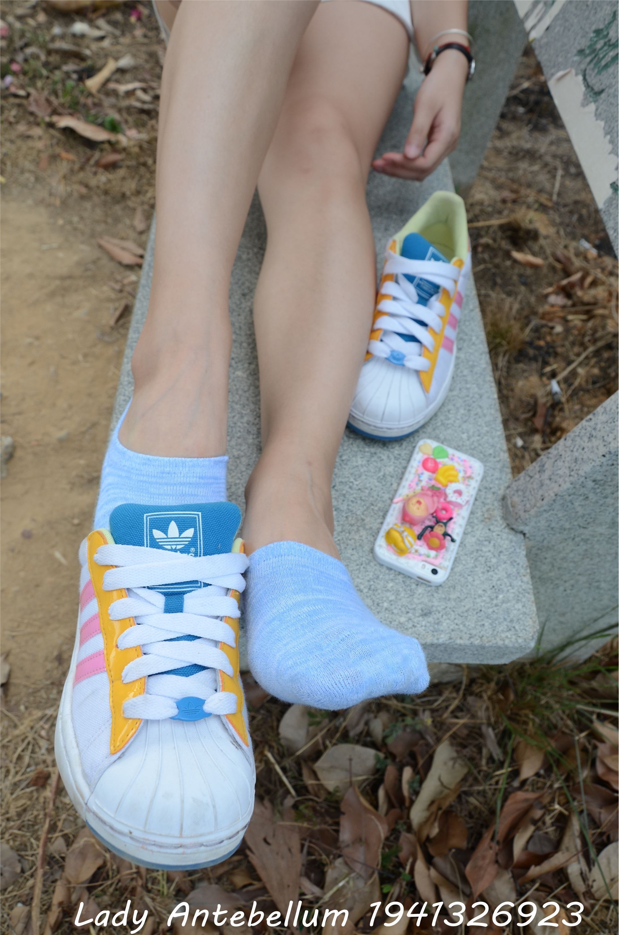 战前女神  恋足美腿棉袜女神级摄影套图 097