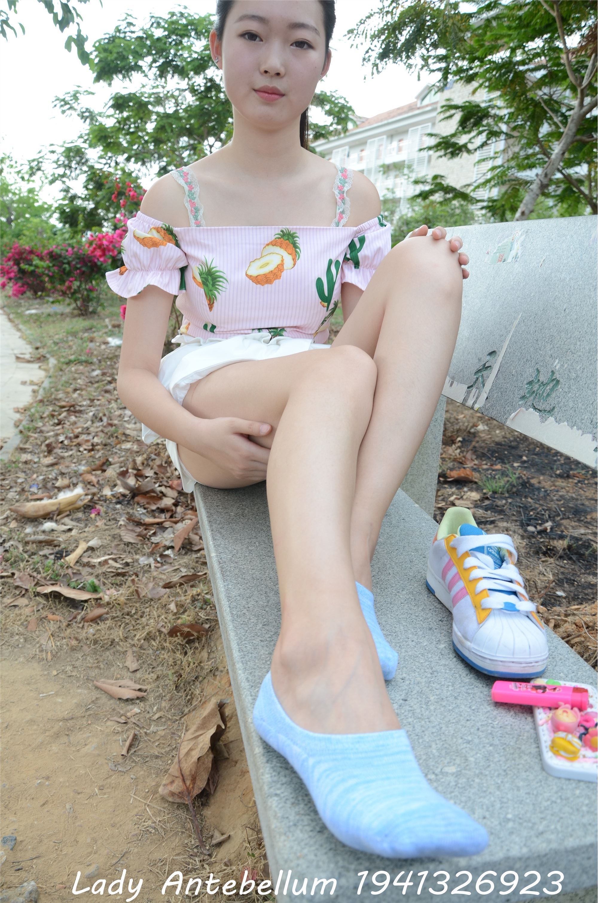 战前女神  恋足美腿棉袜女神级摄影套图 097