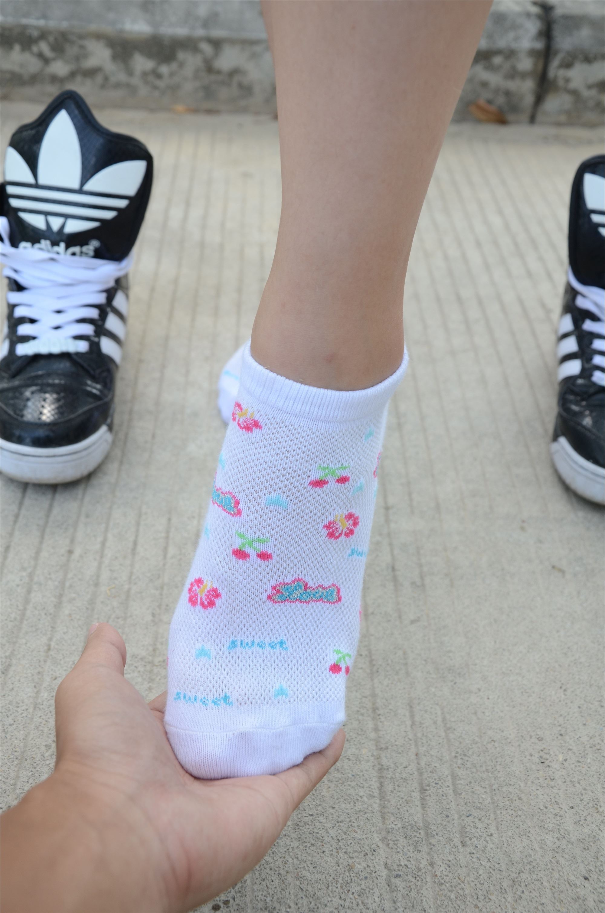 战前女神  恋足美腿棉袜女神级摄影套图 098