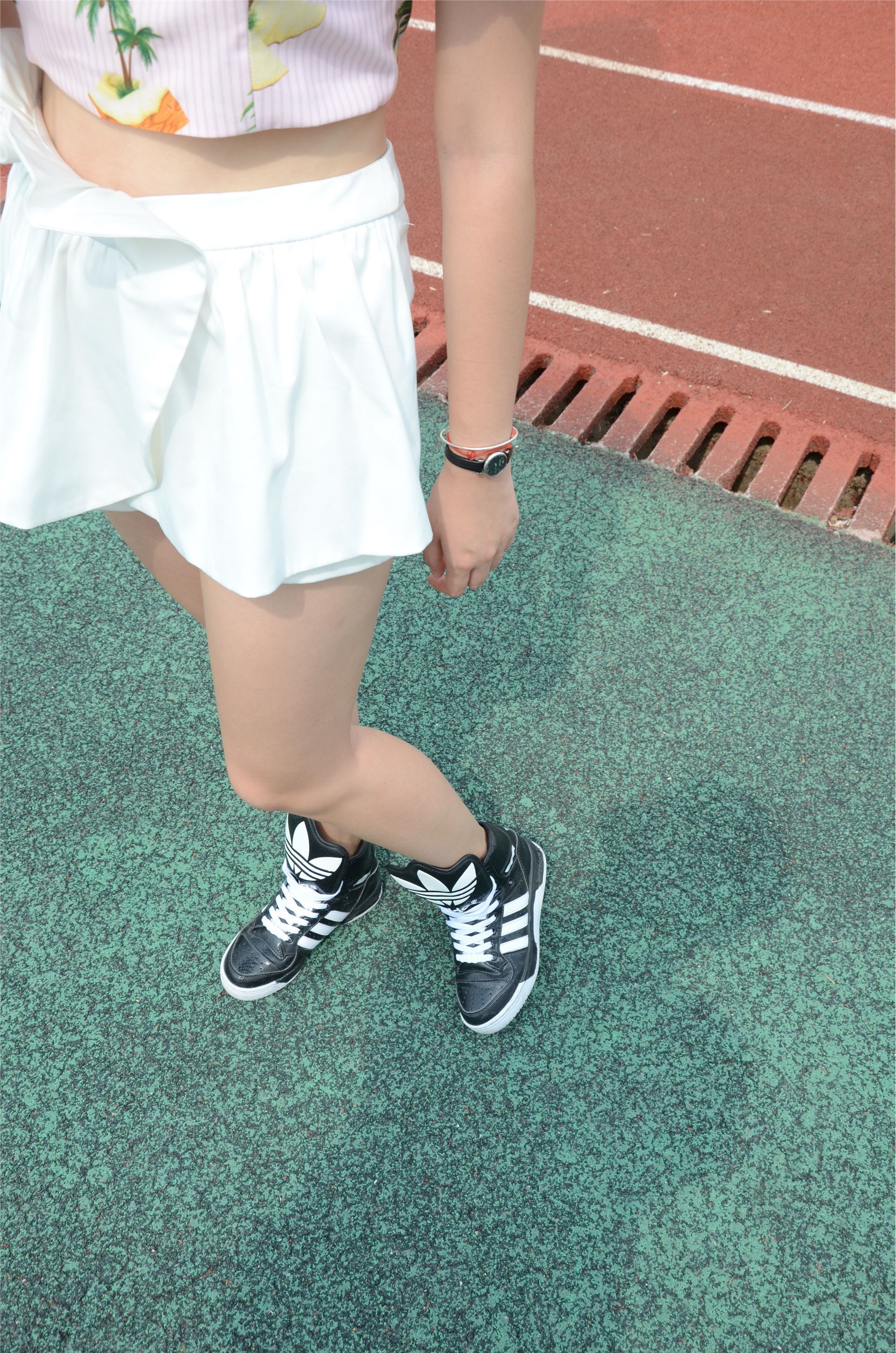 战前女神  恋足美腿棉袜女神级摄影套图 098