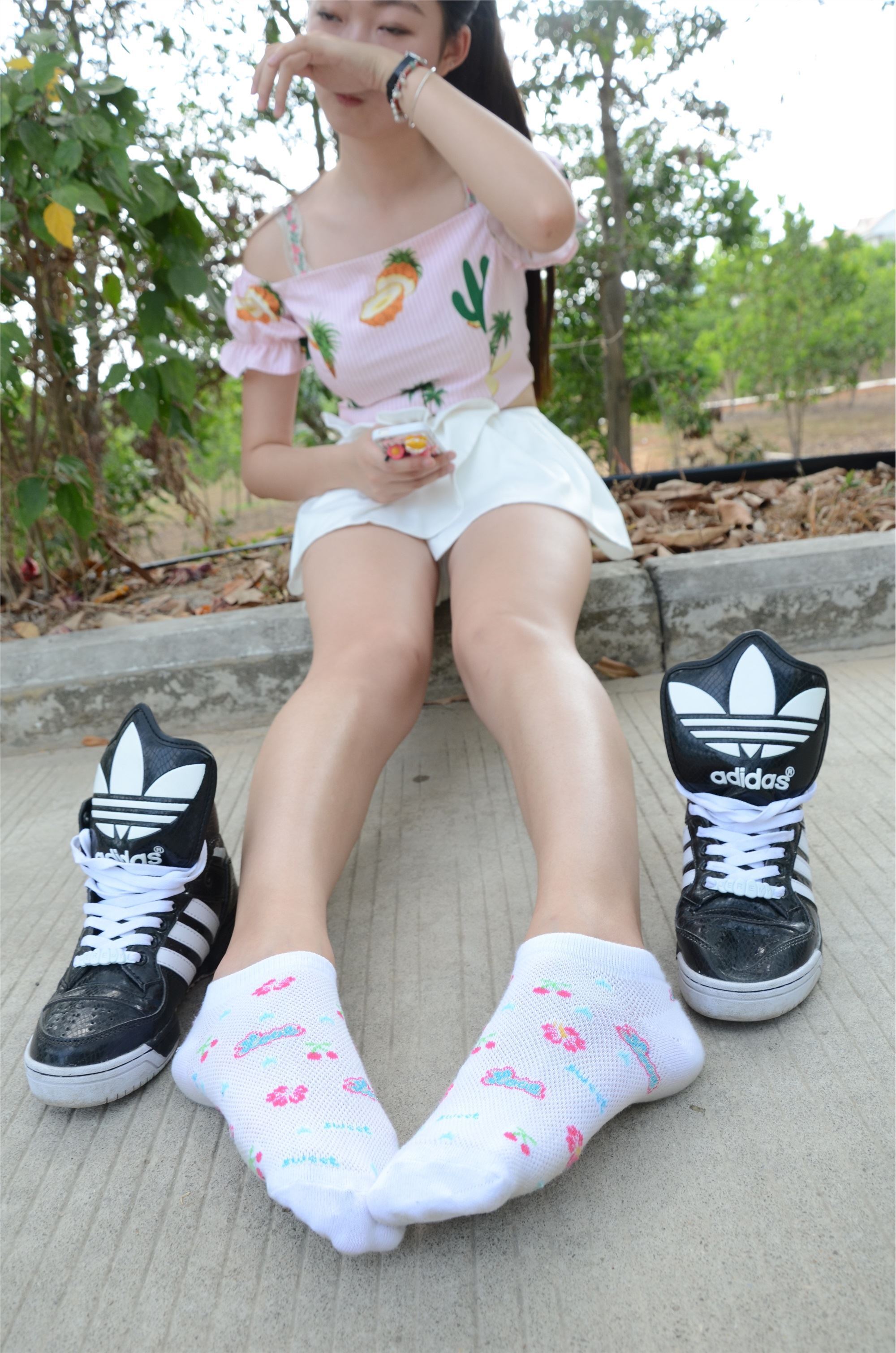 战前女神  恋足美腿棉袜女神级摄影套图 098