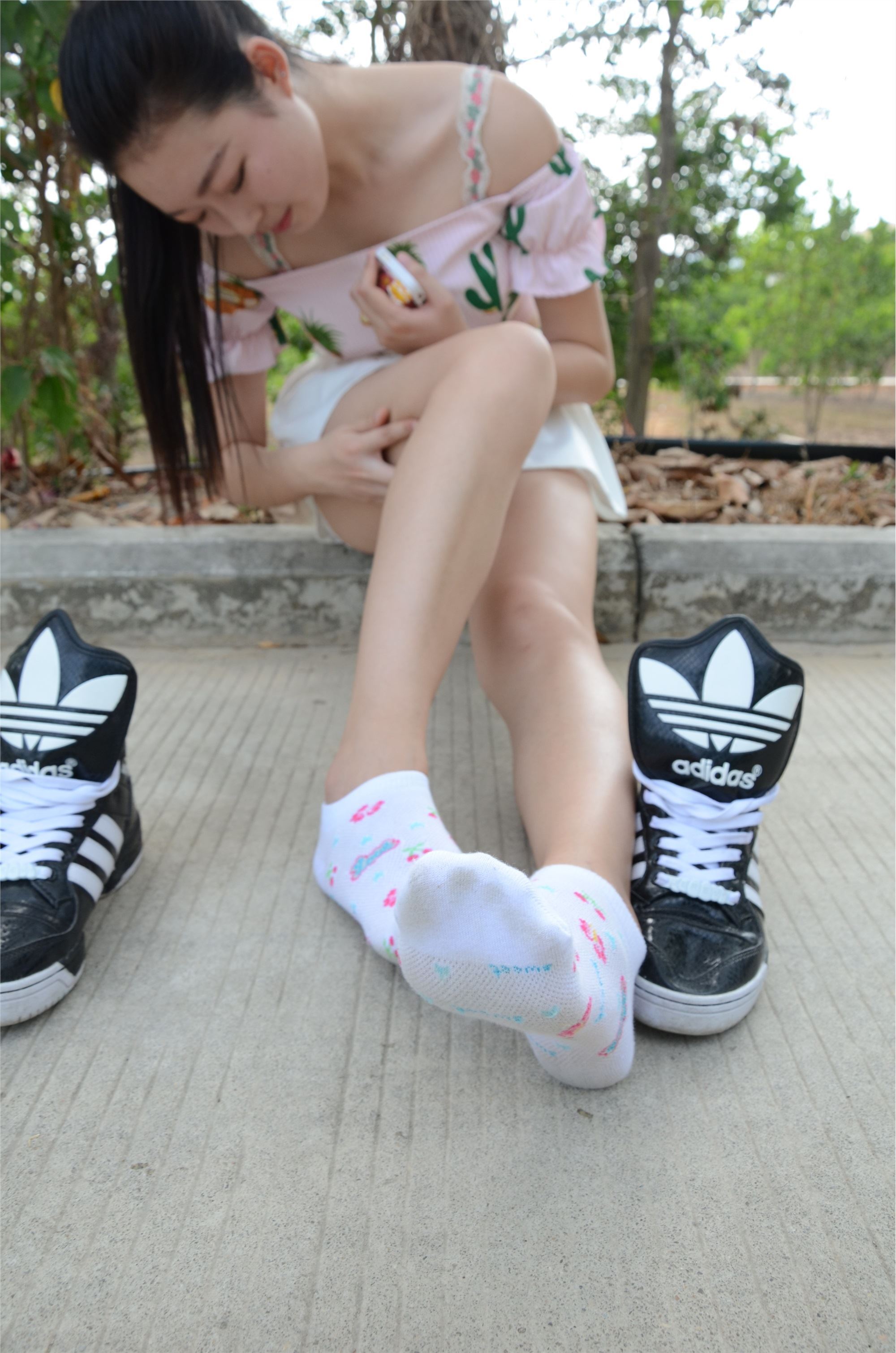 战前女神  恋足美腿棉袜女神级摄影套图 098