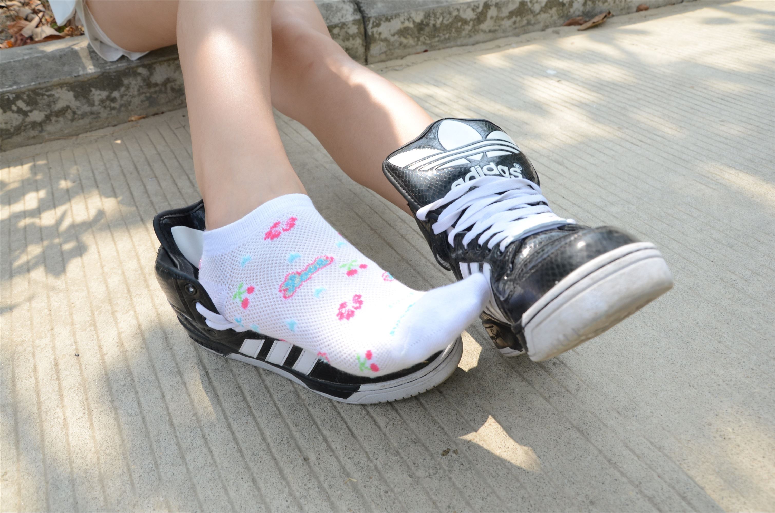 战前女神  恋足美腿棉袜女神级摄影套图 098