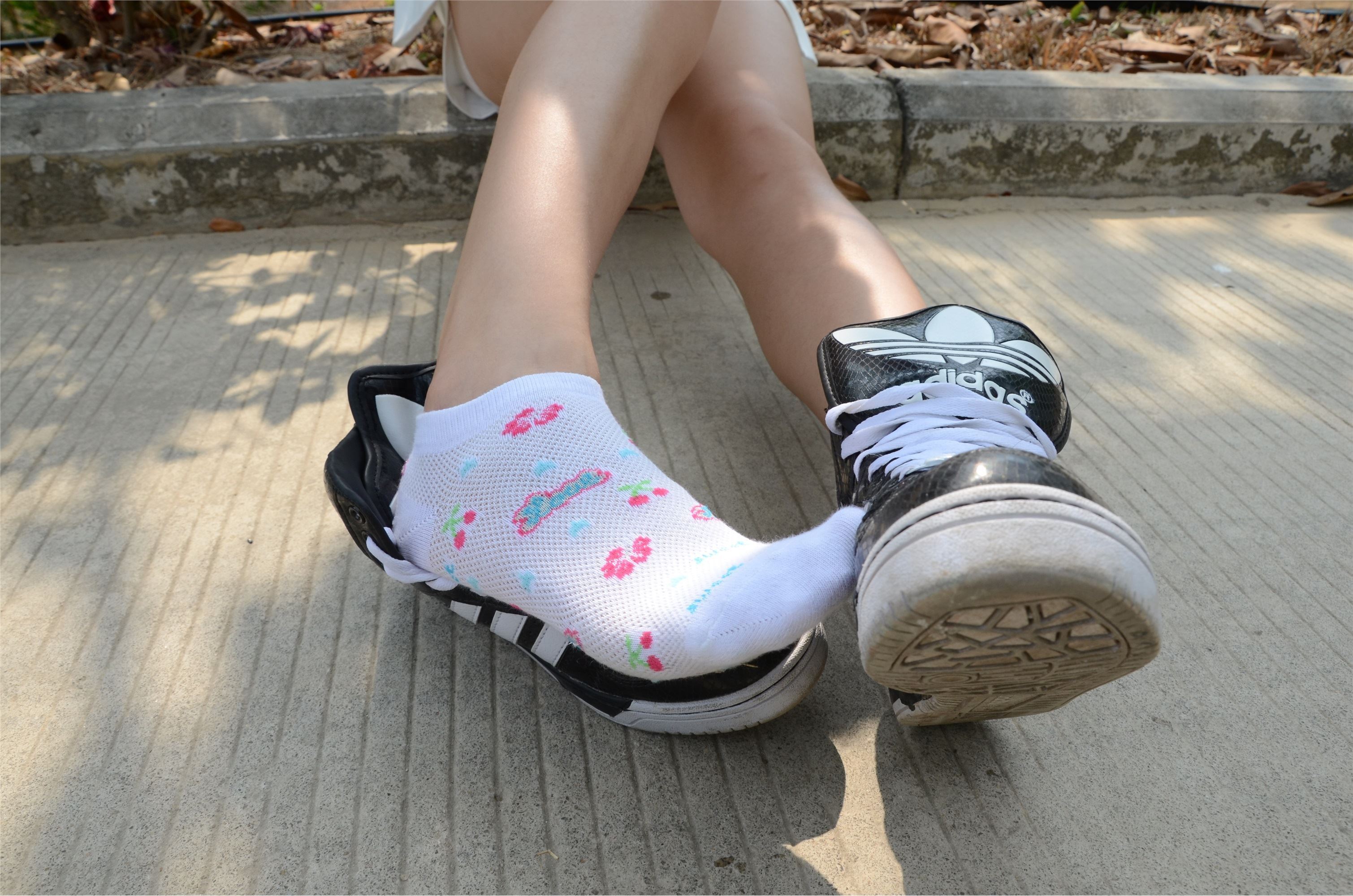 战前女神  恋足美腿棉袜女神级摄影套图 098