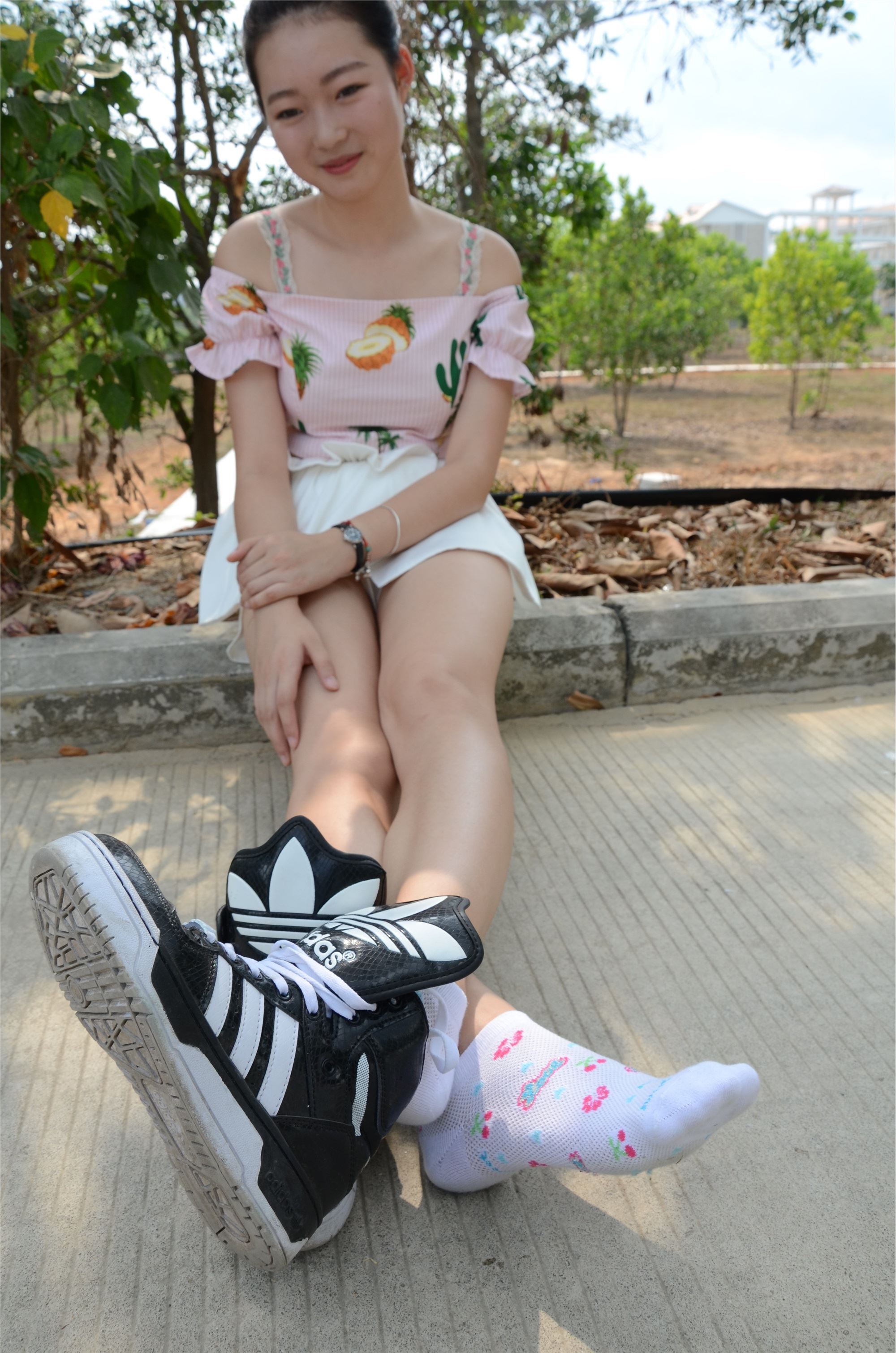 战前女神  恋足美腿棉袜女神级摄影套图 098