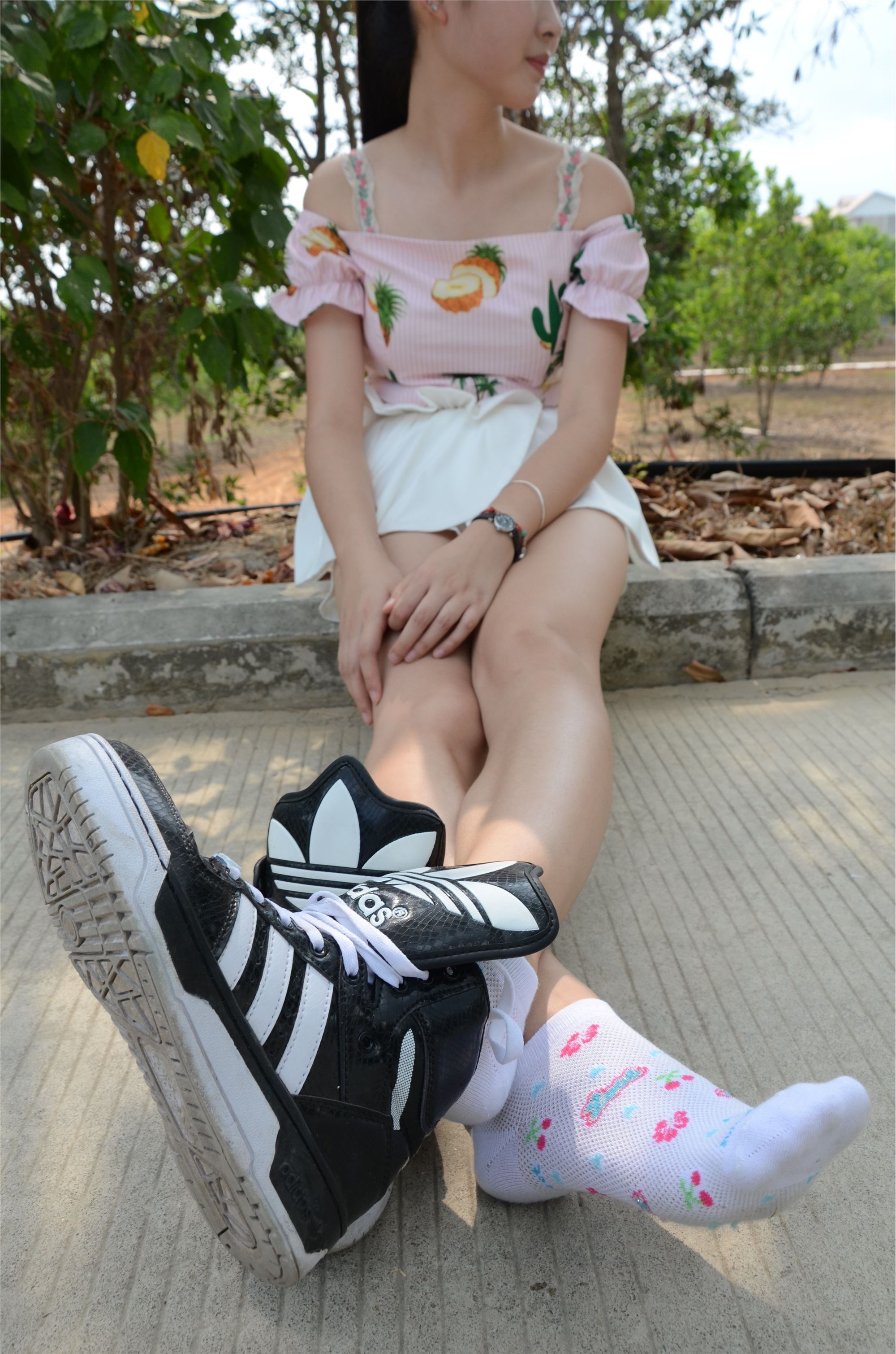 战前女神  恋足美腿棉袜女神级摄影套图 098