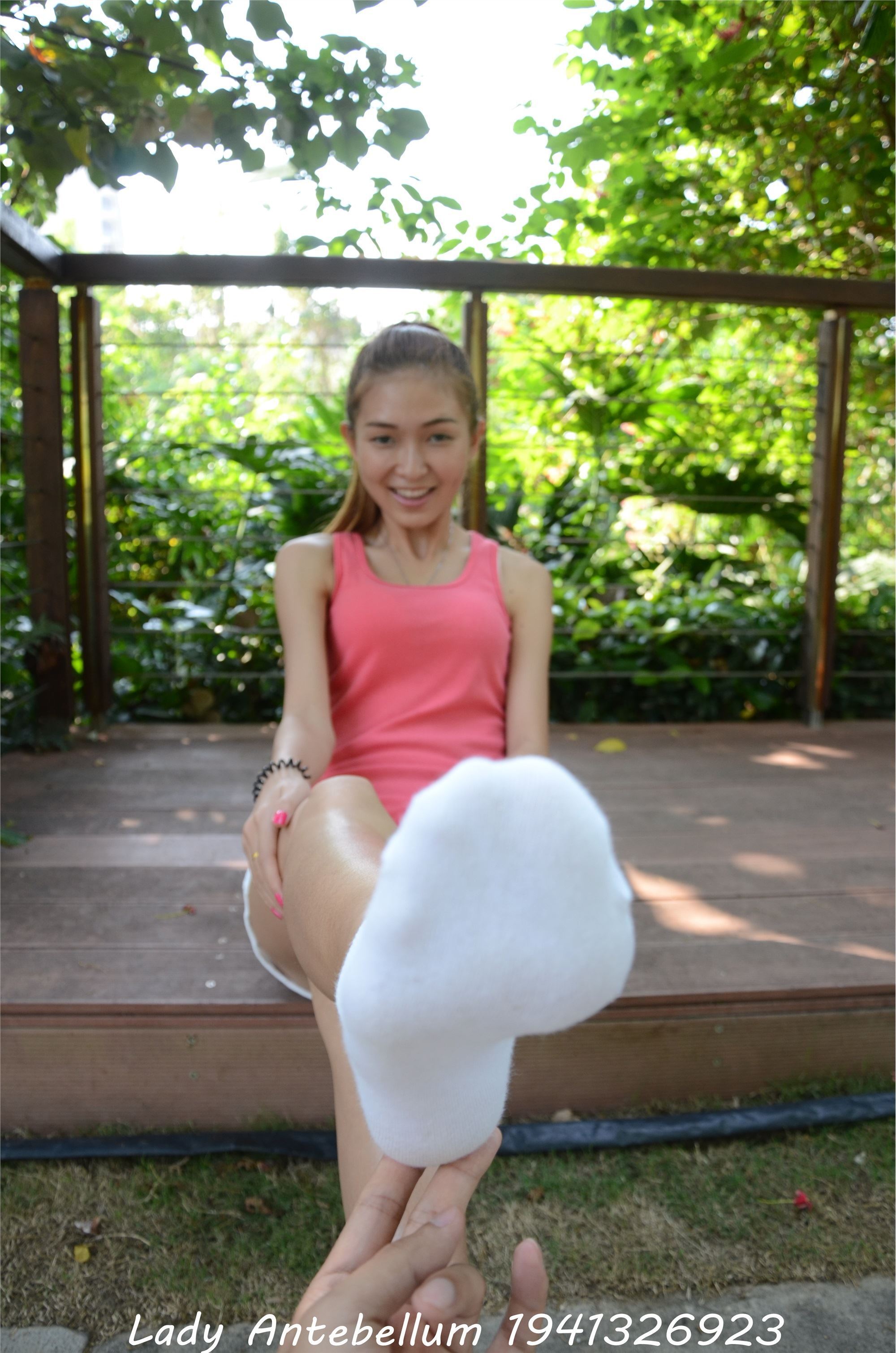 战前女神  恋足美腿棉袜女神级摄影套图 099