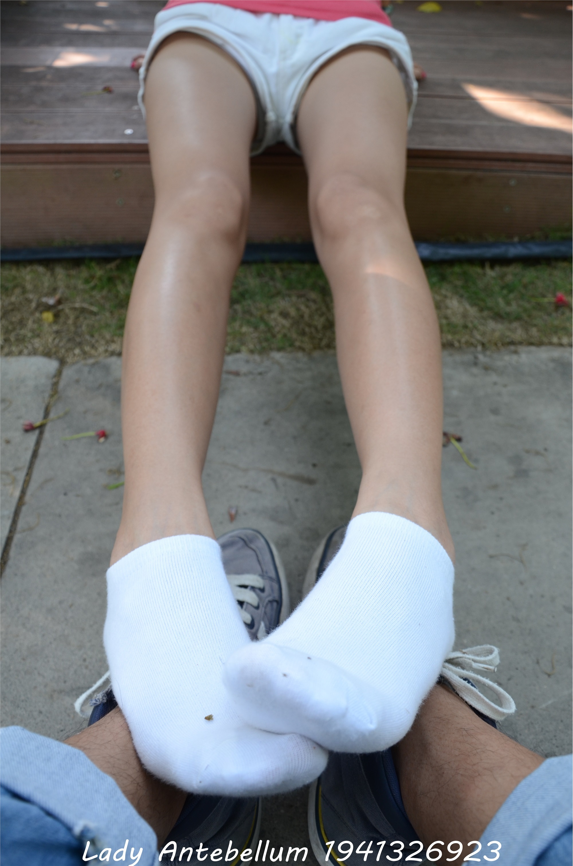 战前女神  恋足美腿棉袜女神级摄影套图 099