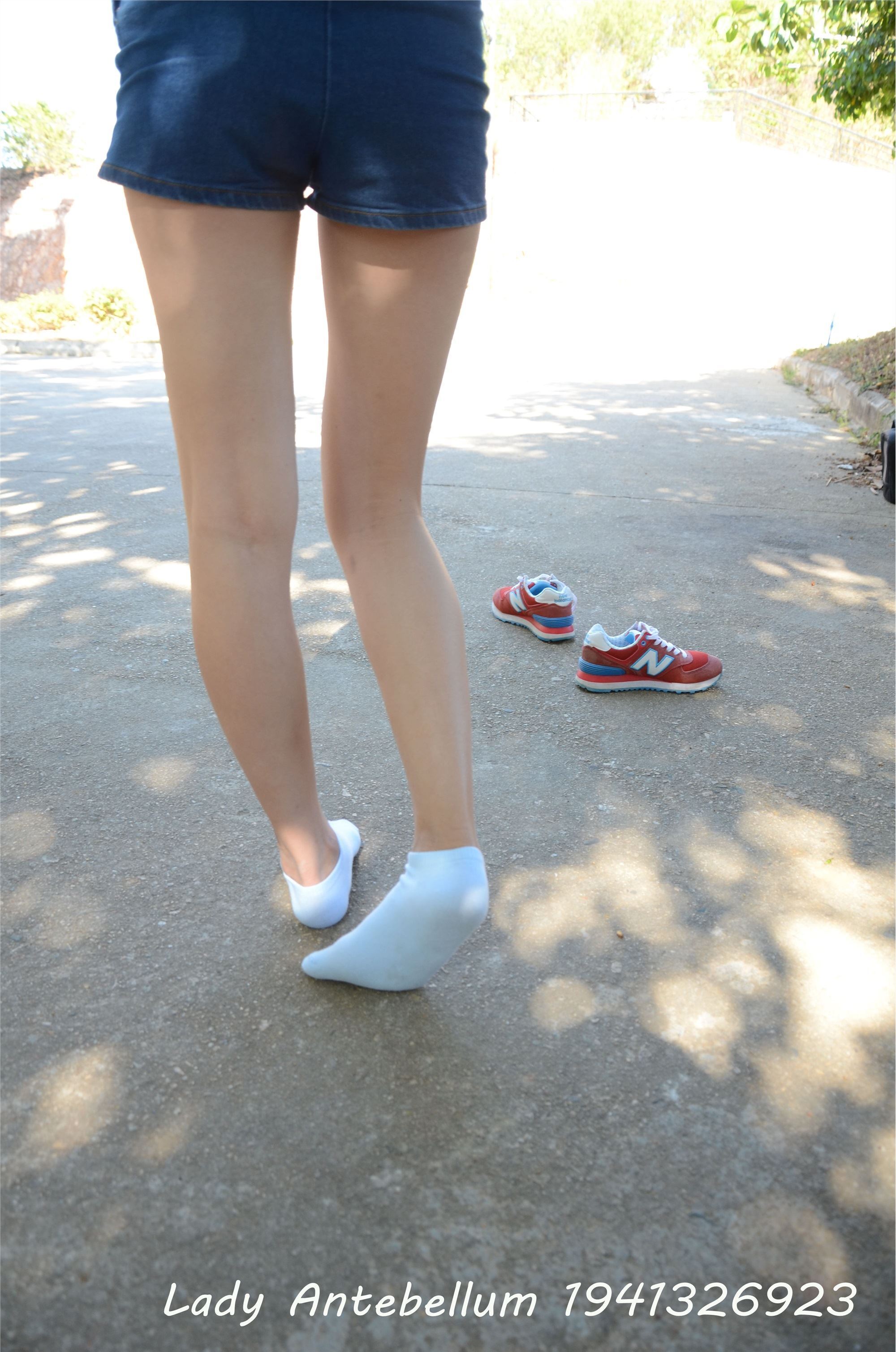 战前女神  恋足美腿棉袜女神级摄影套图 100