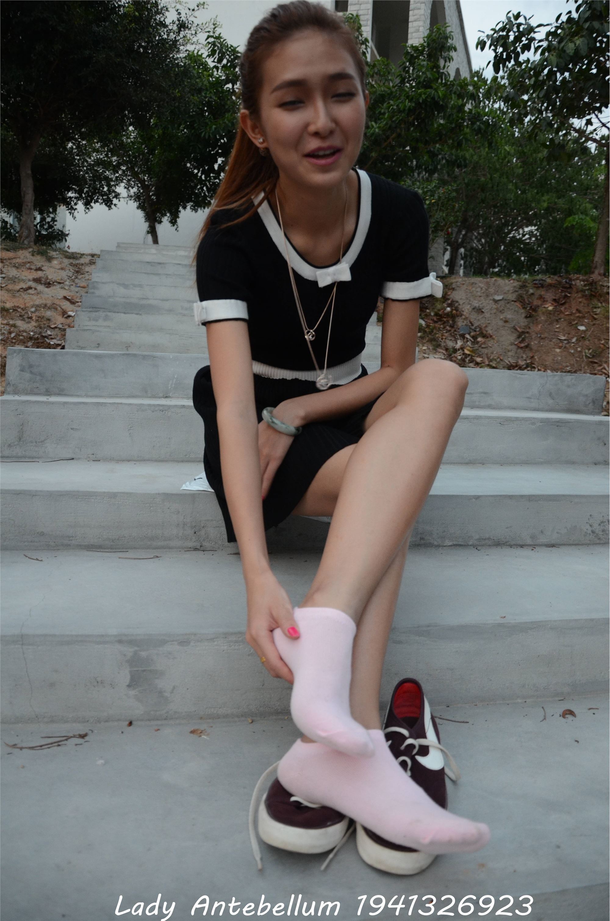 战前女神  恋足美腿棉袜女神级摄影套图 101