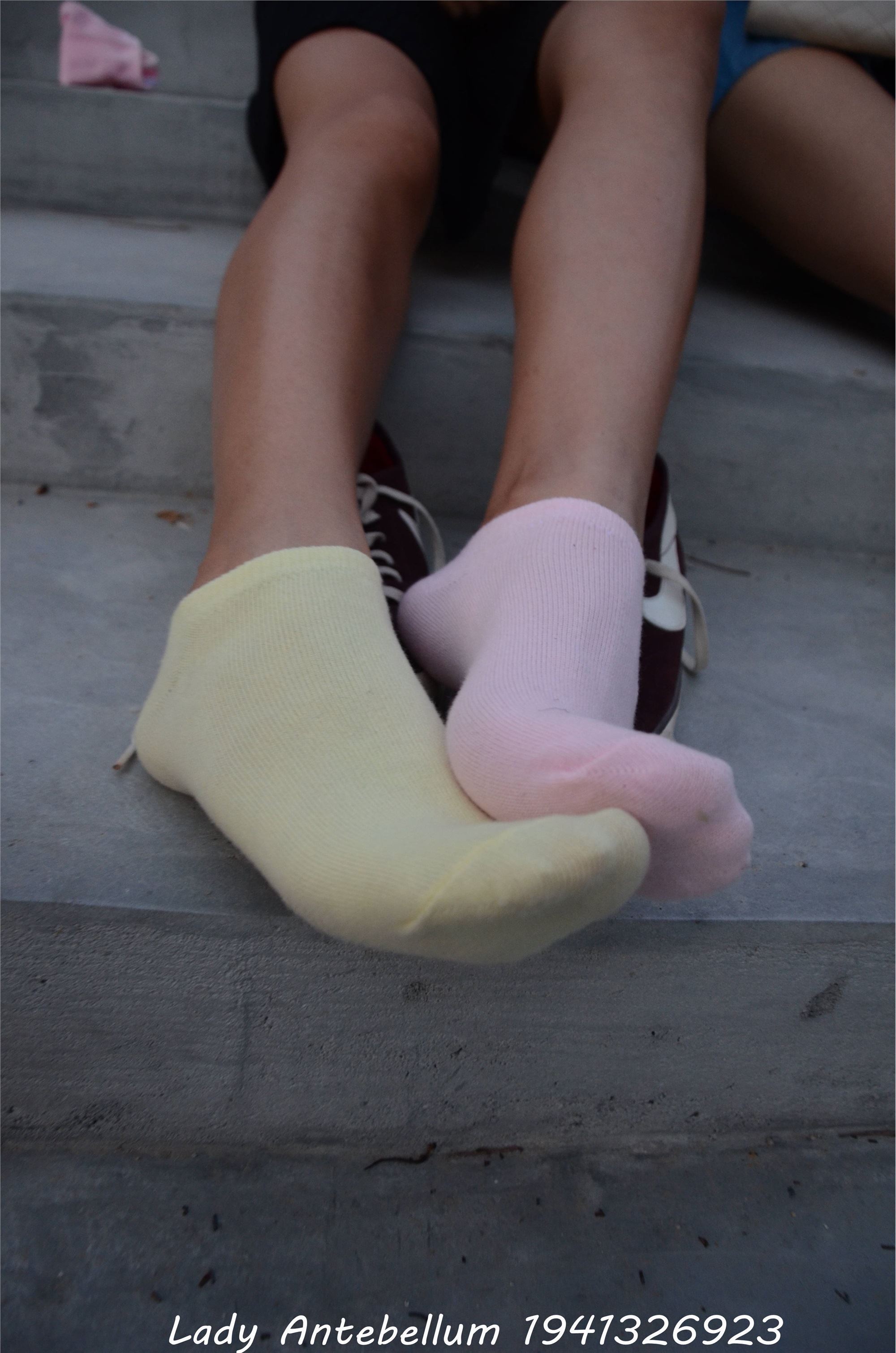 战前女神  恋足美腿棉袜女神级摄影套图 101