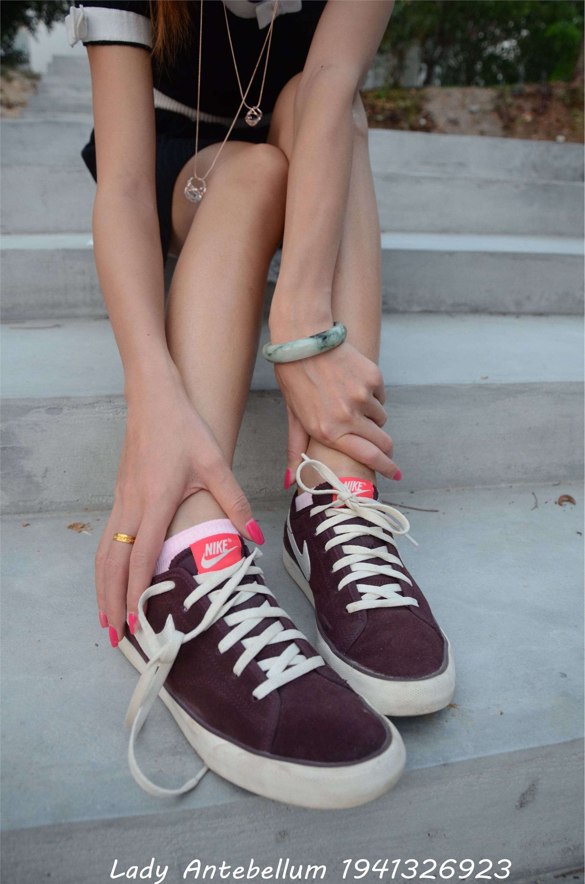 战前女神  恋足美腿棉袜女神级摄影套图 101