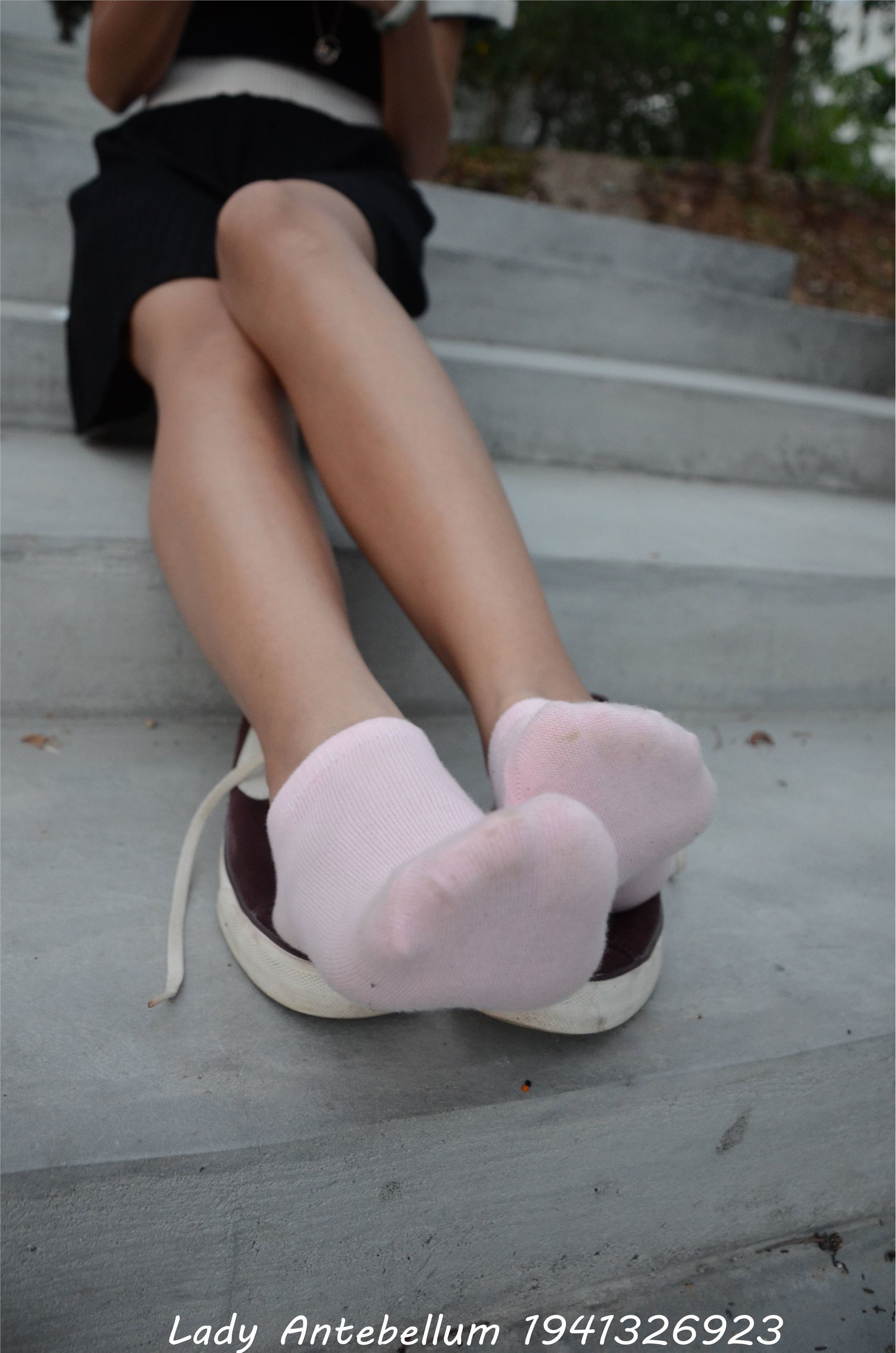 战前女神  恋足美腿棉袜女神级摄影套图 101