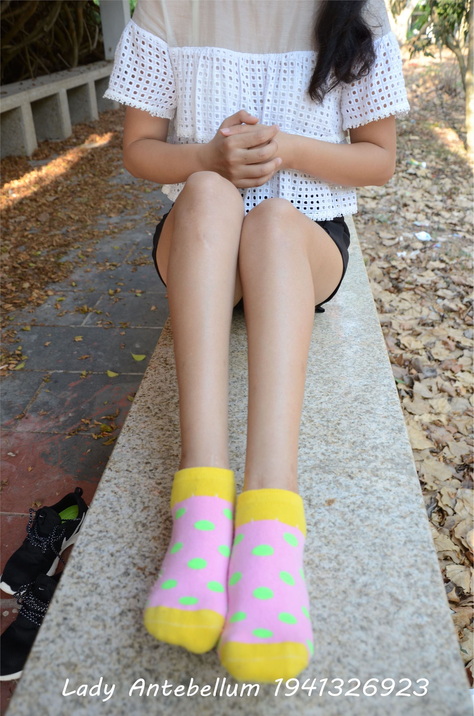 战前女神  恋足美腿棉袜女神级摄影套图 102