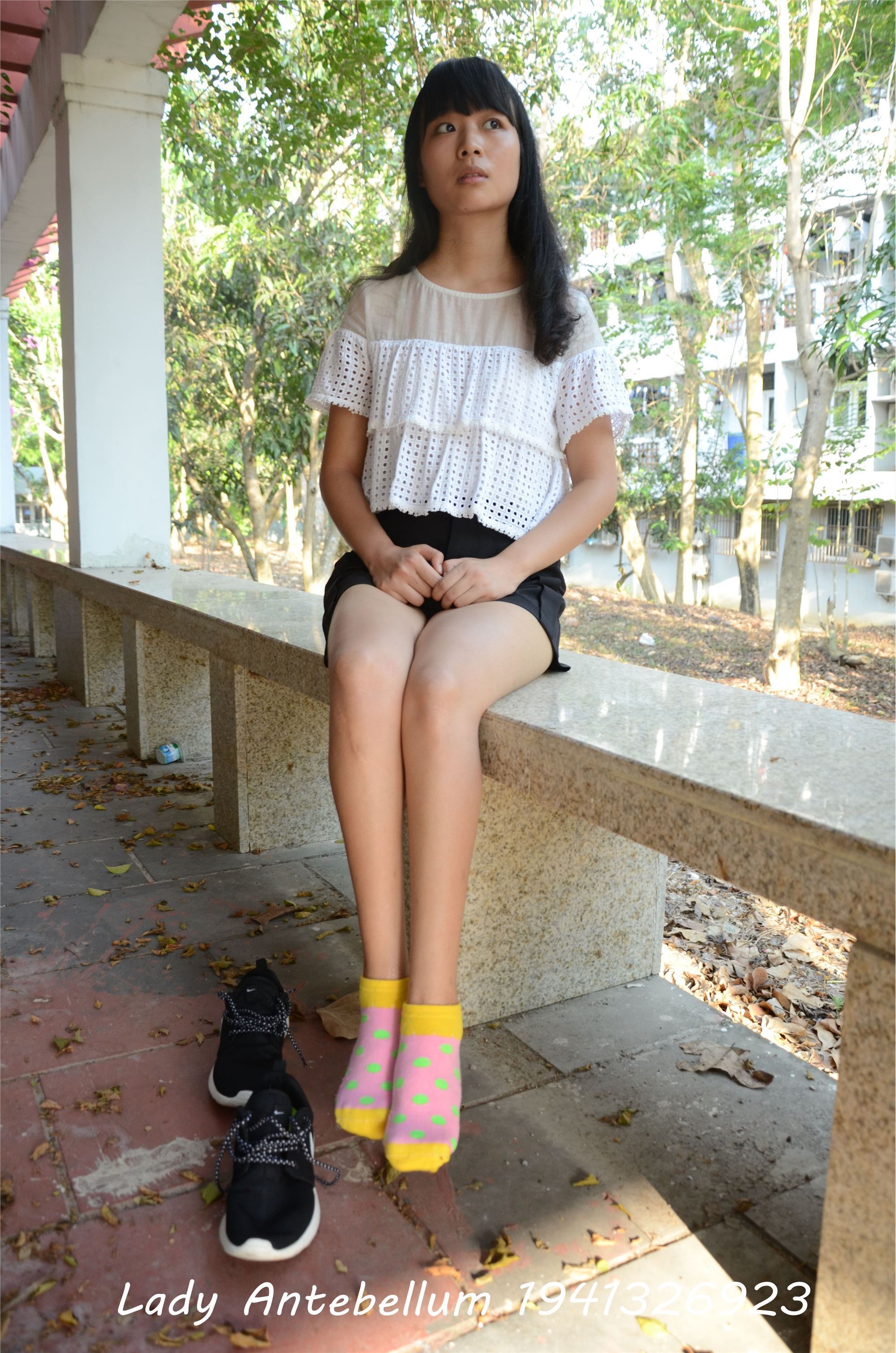 战前女神  恋足美腿棉袜女神级摄影套图 102