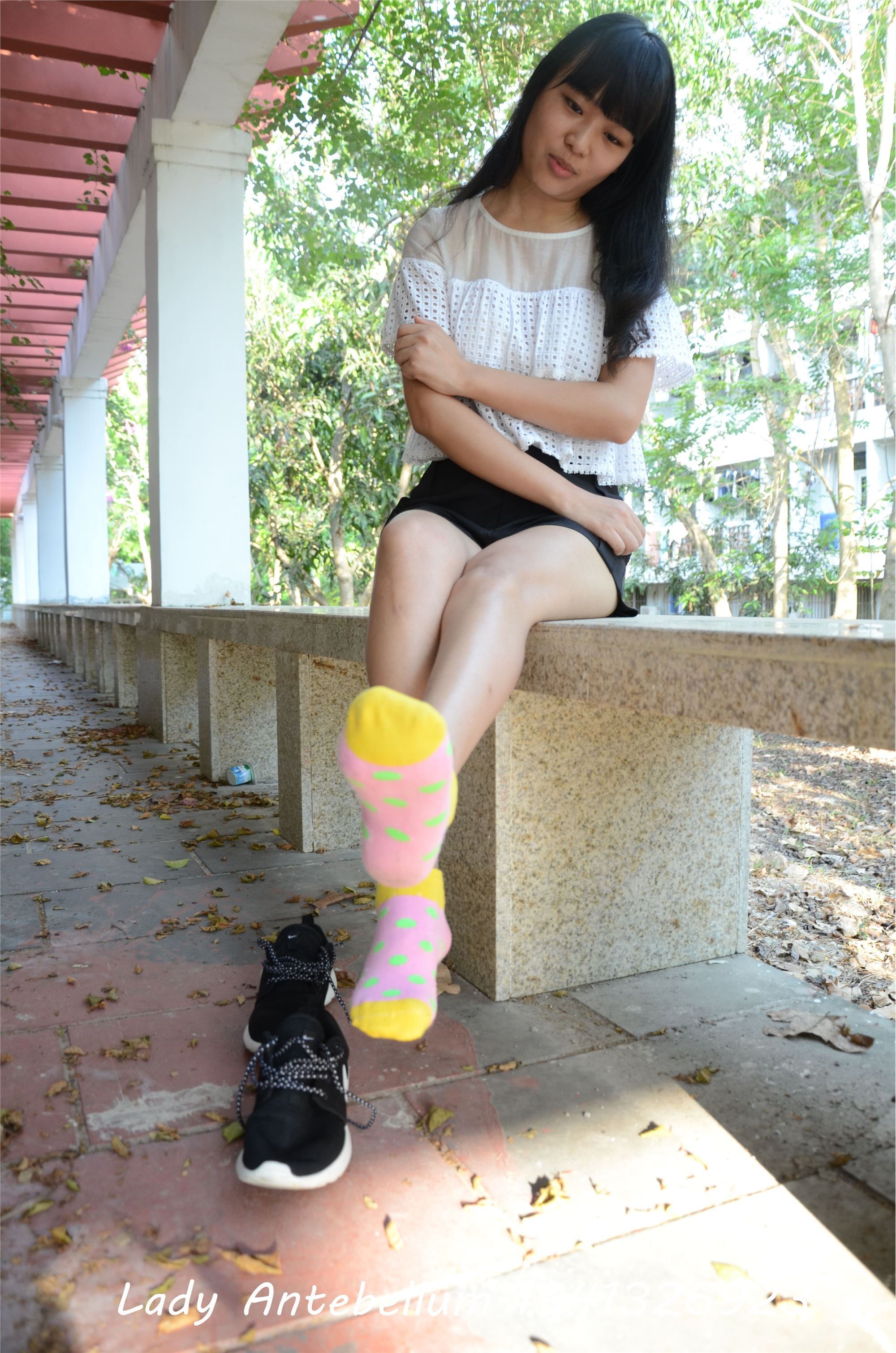 战前女神  恋足美腿棉袜女神级摄影套图 102