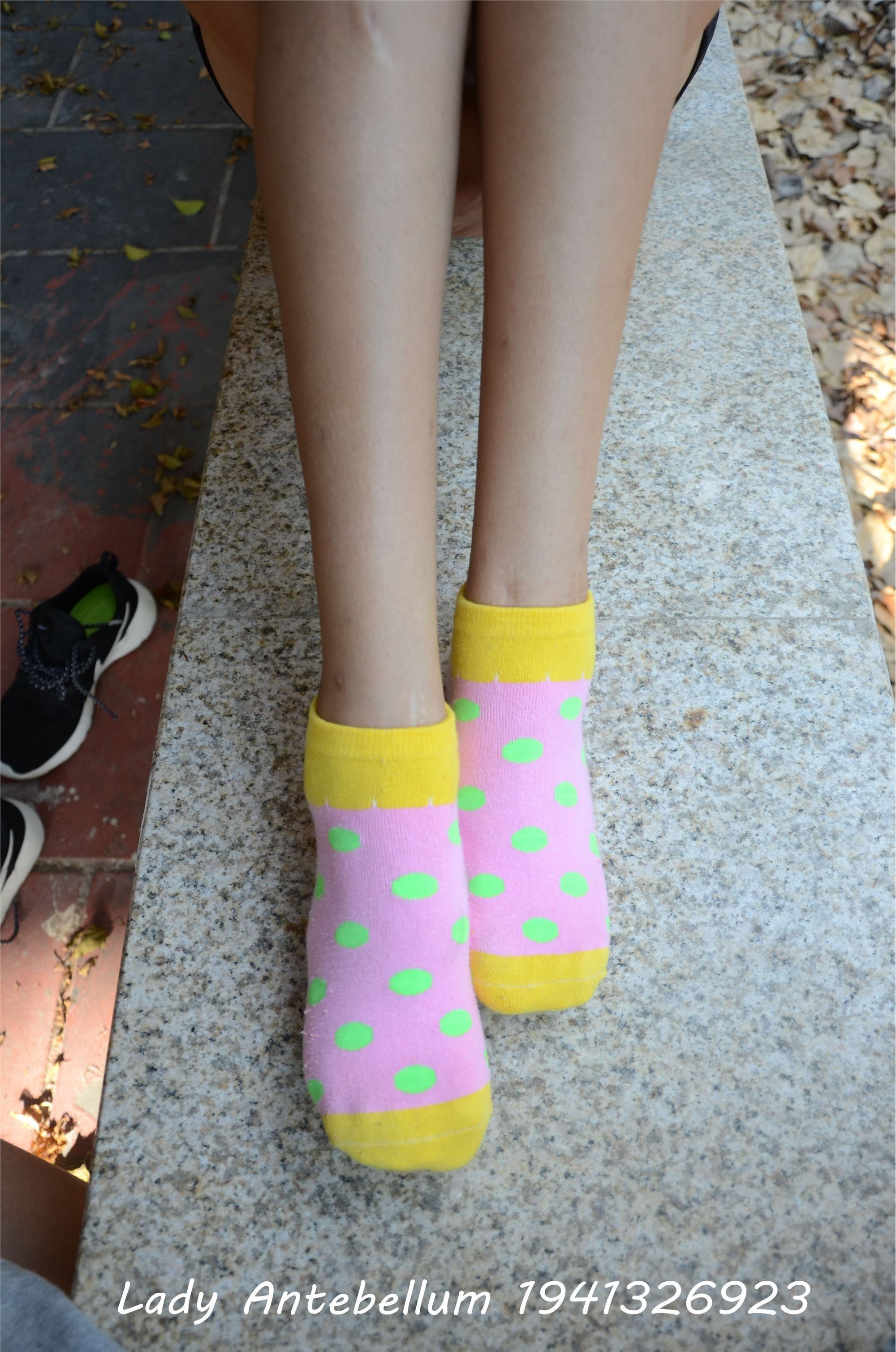 战前女神  恋足美腿棉袜女神级摄影套图 102