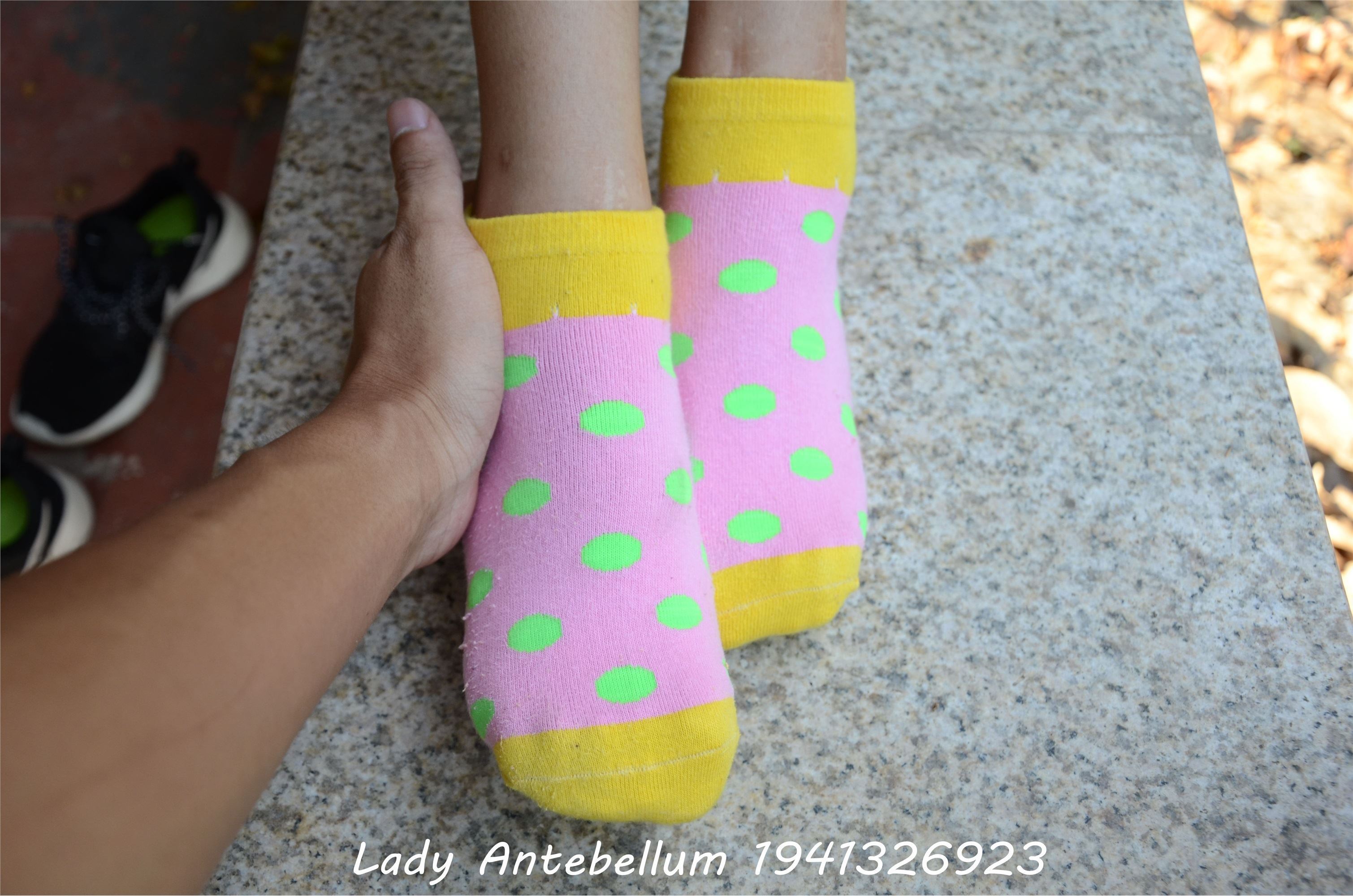 战前女神  恋足美腿棉袜女神级摄影套图 102