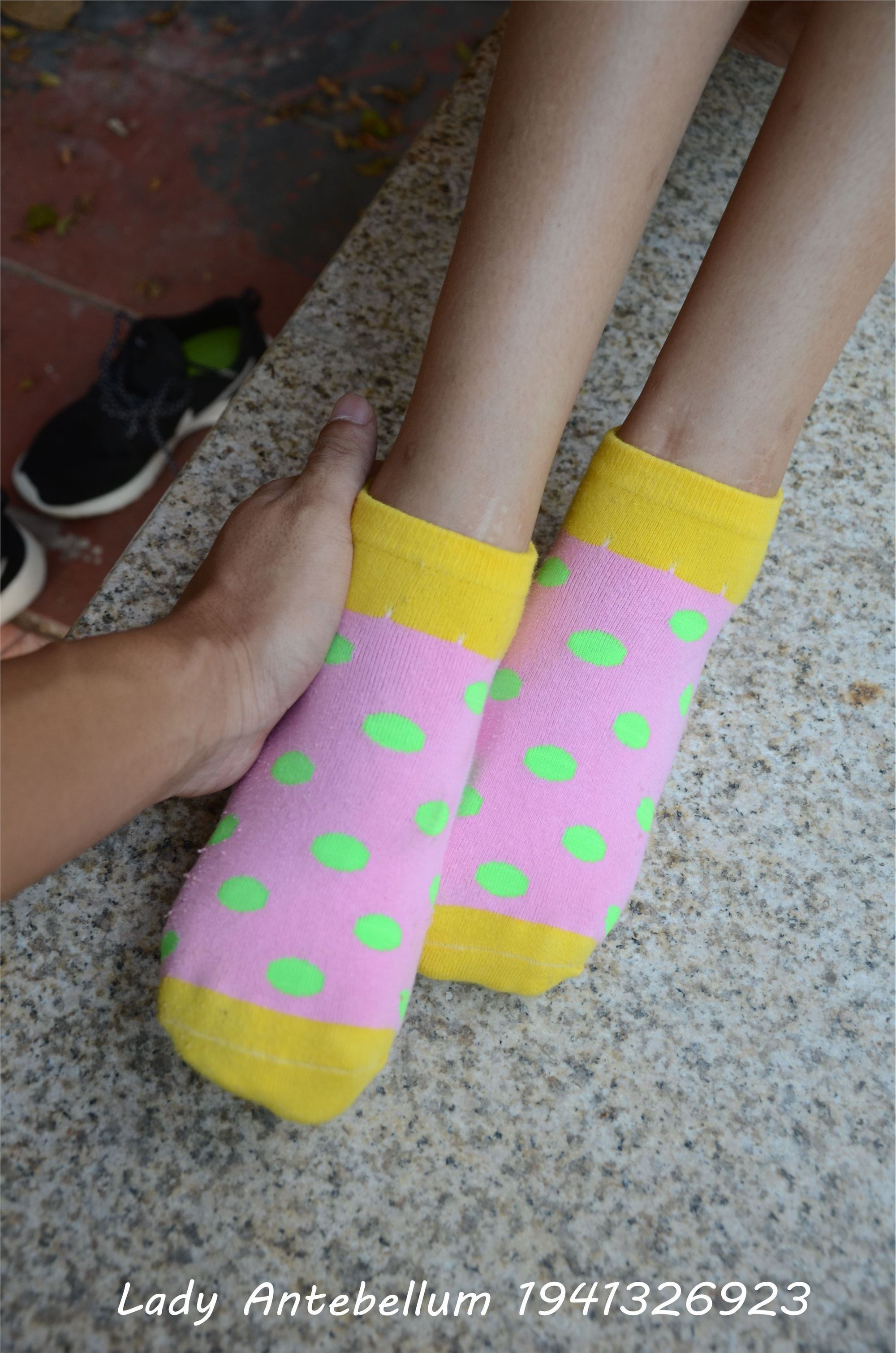 战前女神  恋足美腿棉袜女神级摄影套图 102