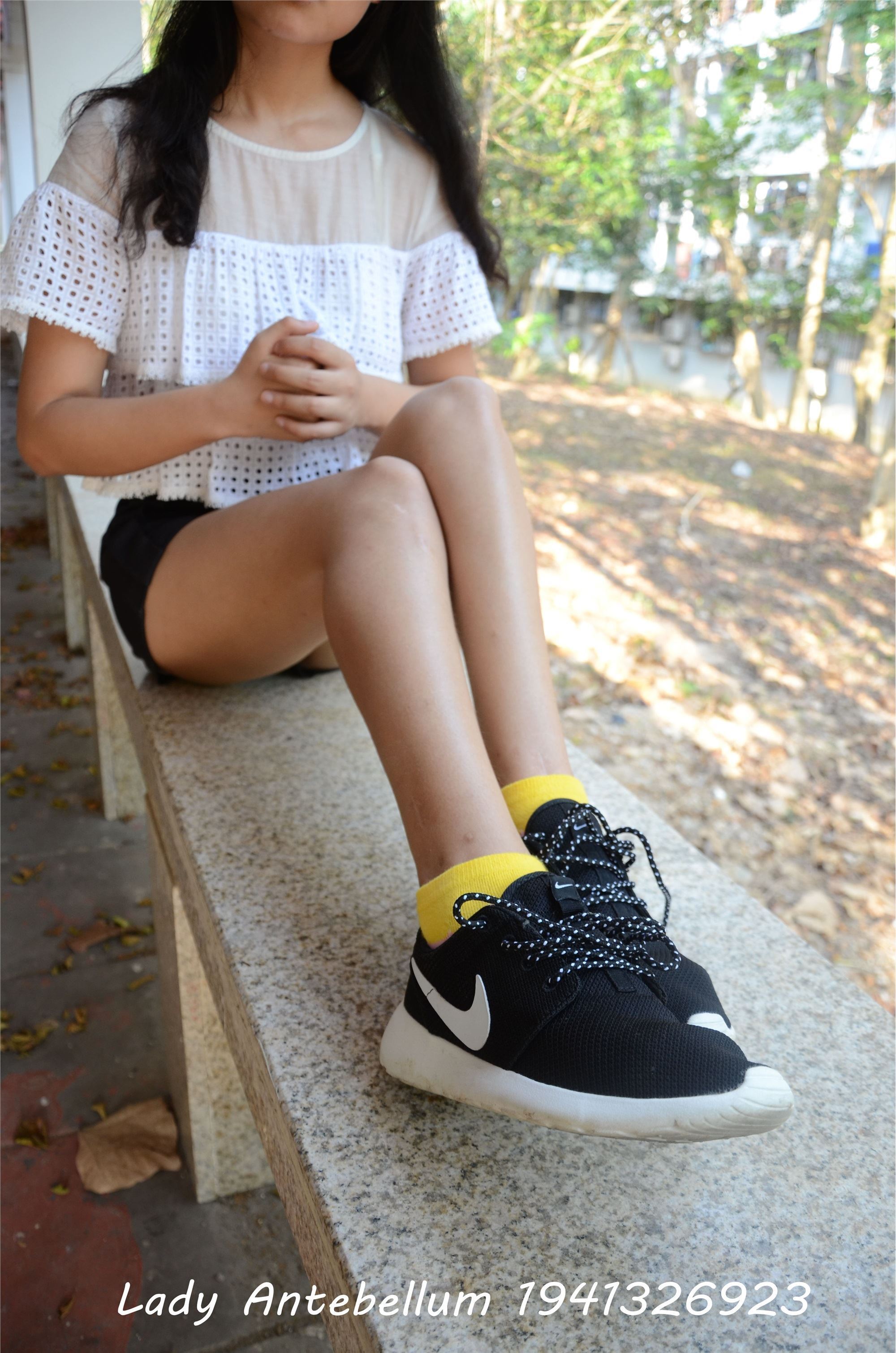 战前女神  恋足美腿棉袜女神级摄影套图 102