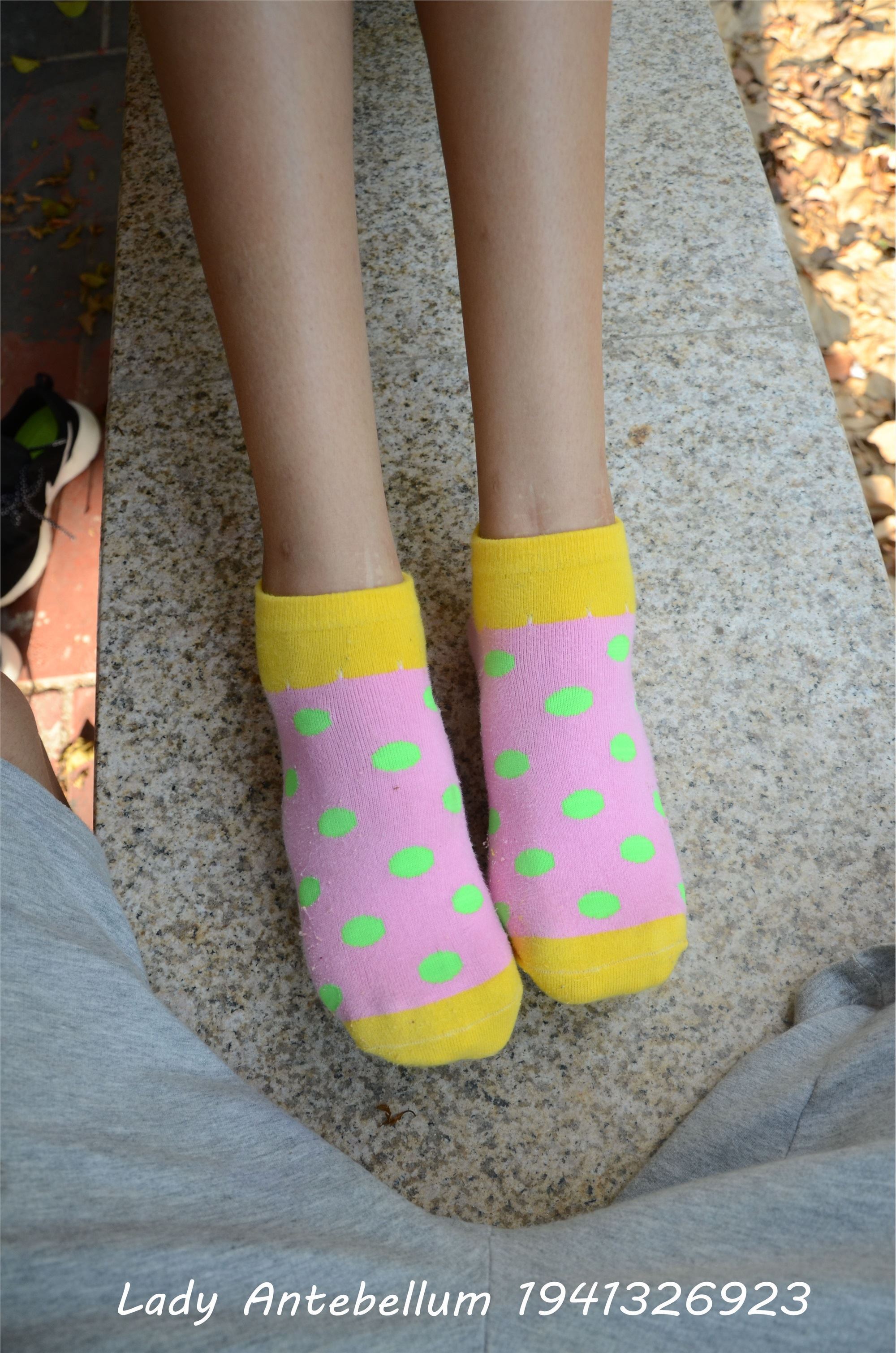 战前女神  恋足美腿棉袜女神级摄影套图 102