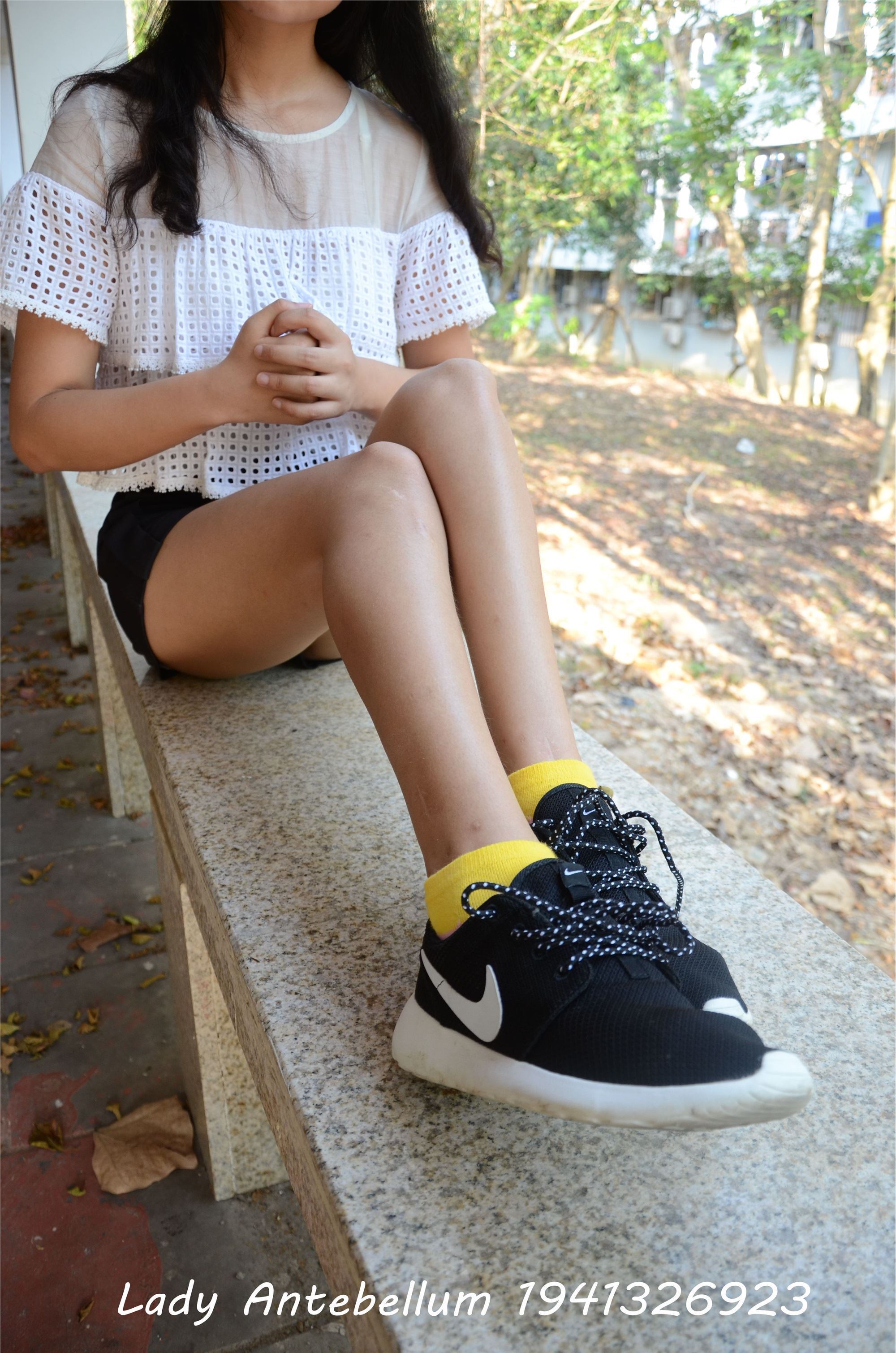 战前女神  恋足美腿棉袜女神级摄影套图 102