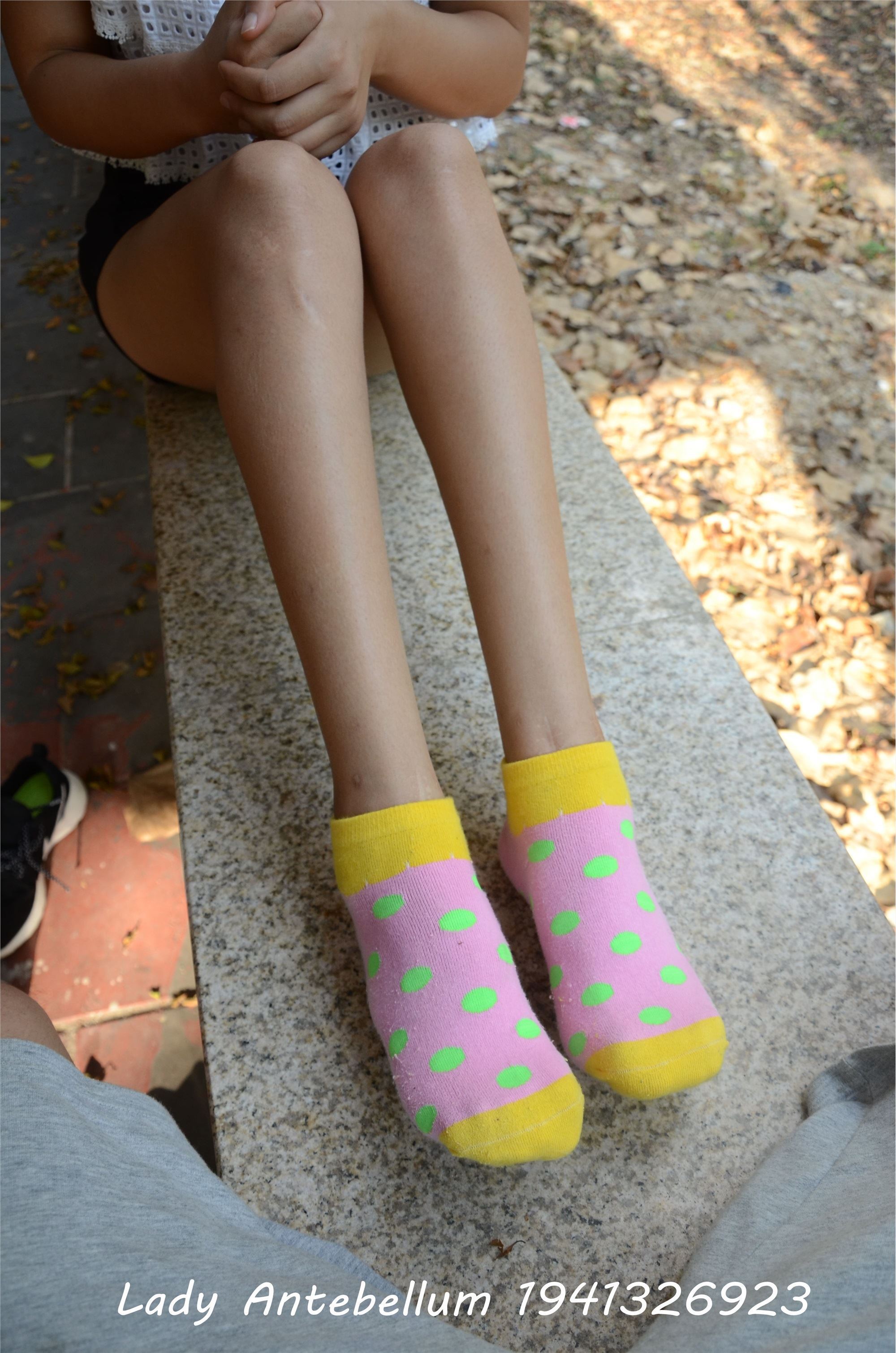 战前女神  恋足美腿棉袜女神级摄影套图 102