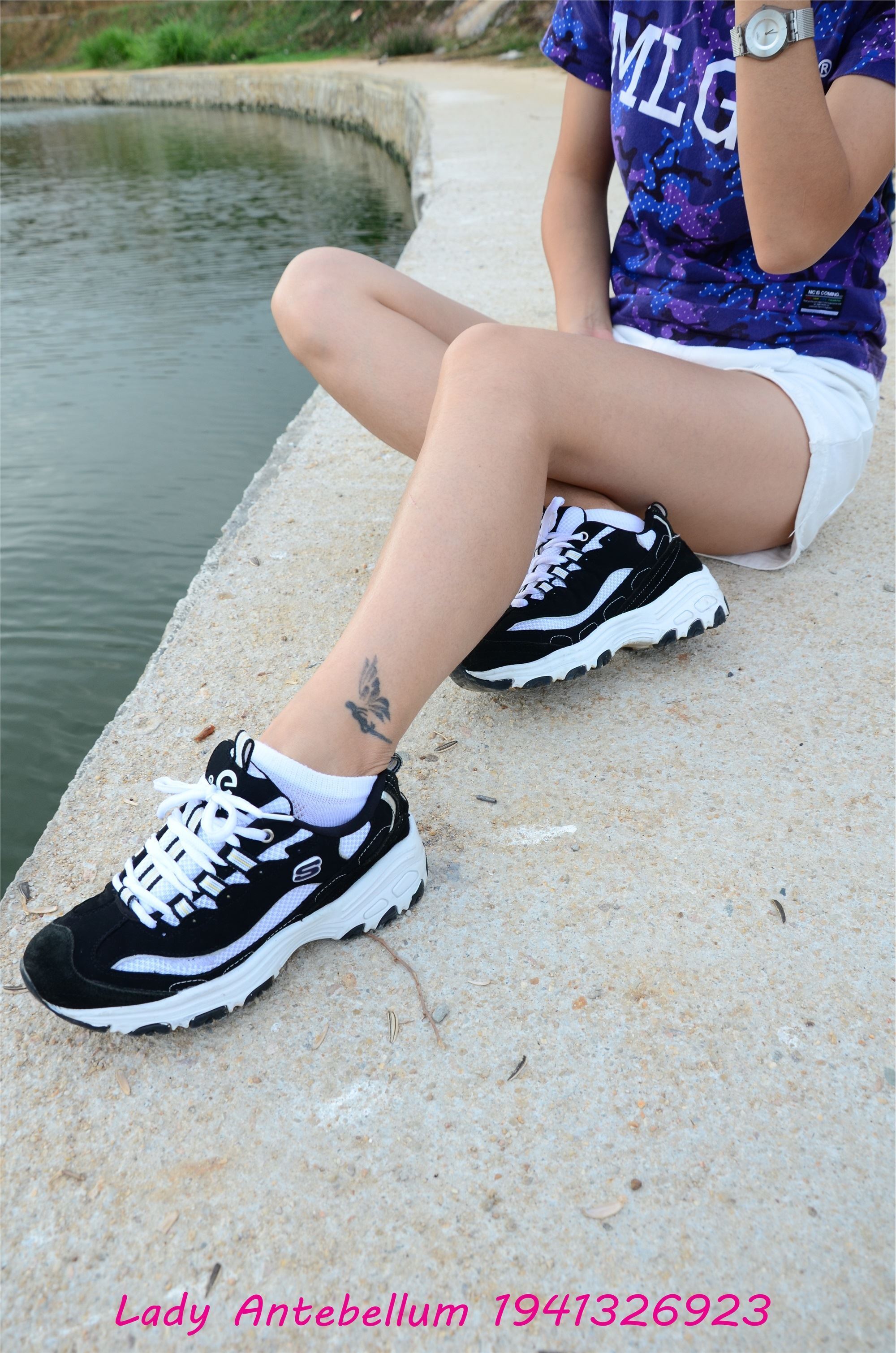 战前女神  恋足美腿棉袜女神级摄影套图 091