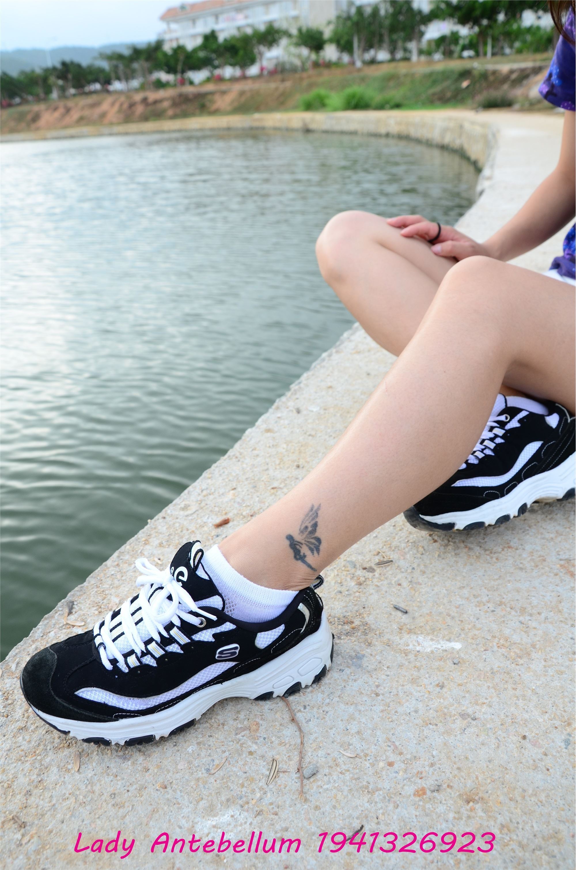 战前女神  恋足美腿棉袜女神级摄影套图 091