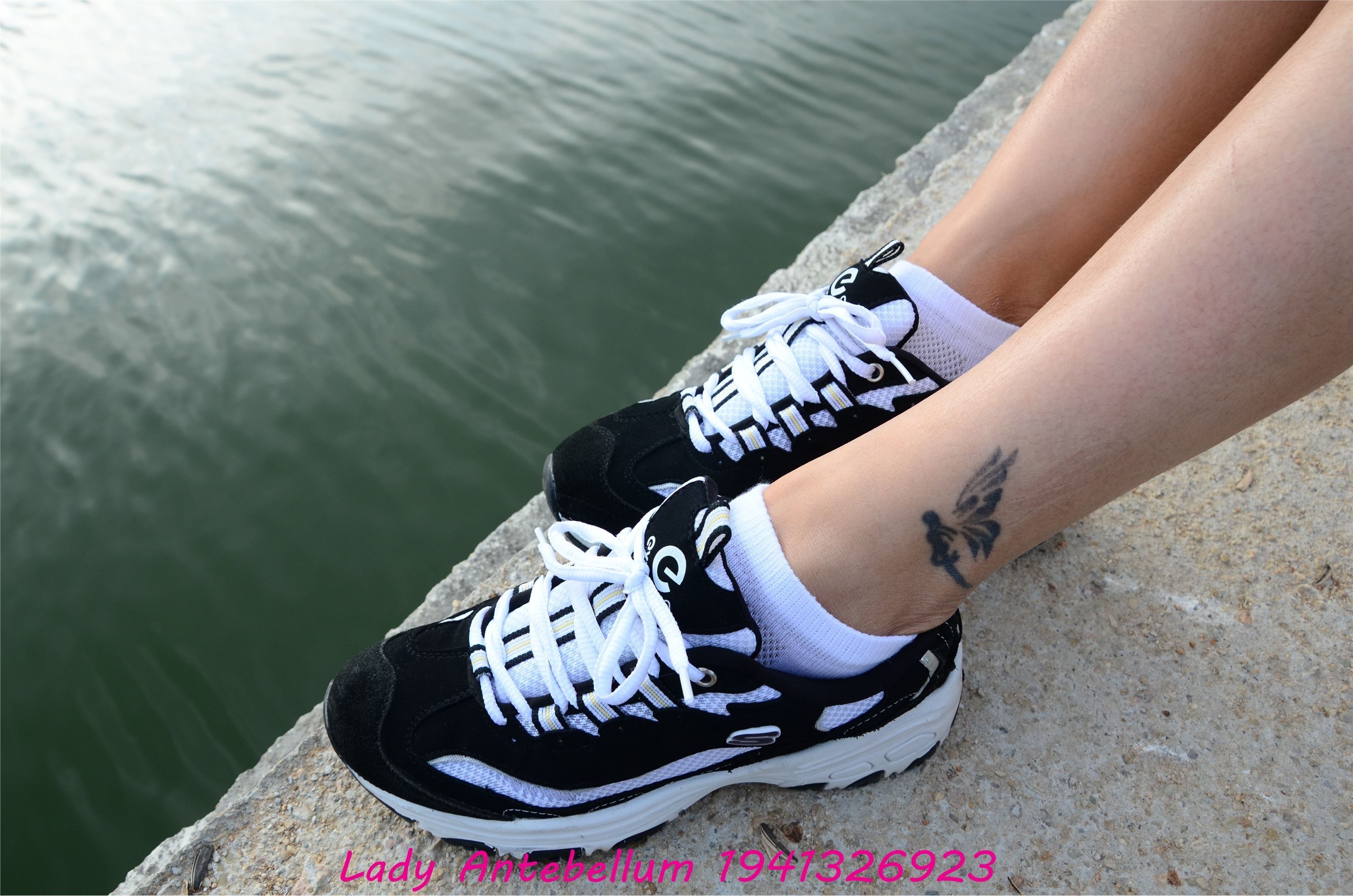 战前女神  恋足美腿棉袜女神级摄影套图 091