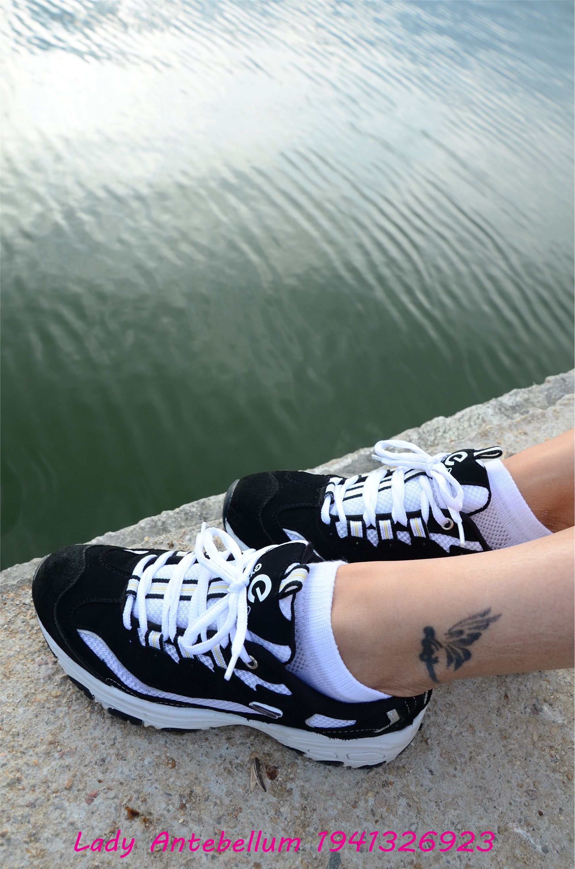 战前女神  恋足美腿棉袜女神级摄影套图 091