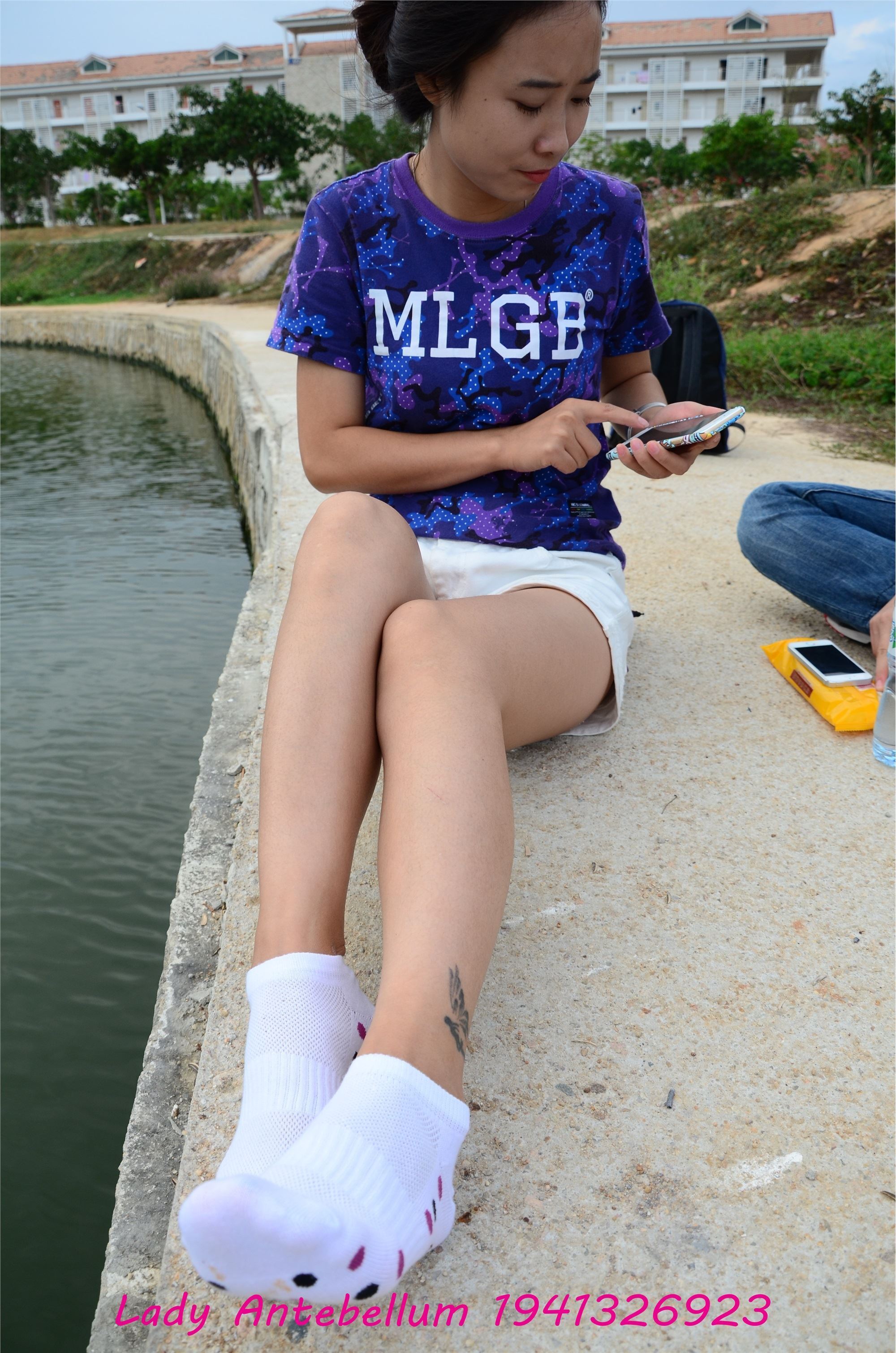 战前女神  恋足美腿棉袜女神级摄影套图 091