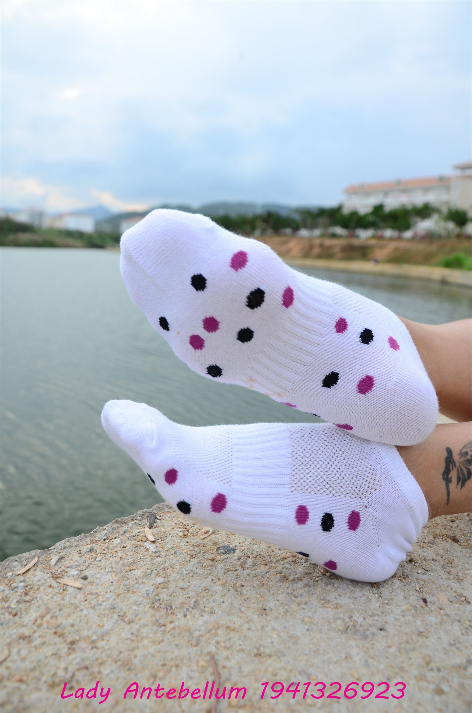 战前女神  恋足美腿棉袜女神级摄影套图 091